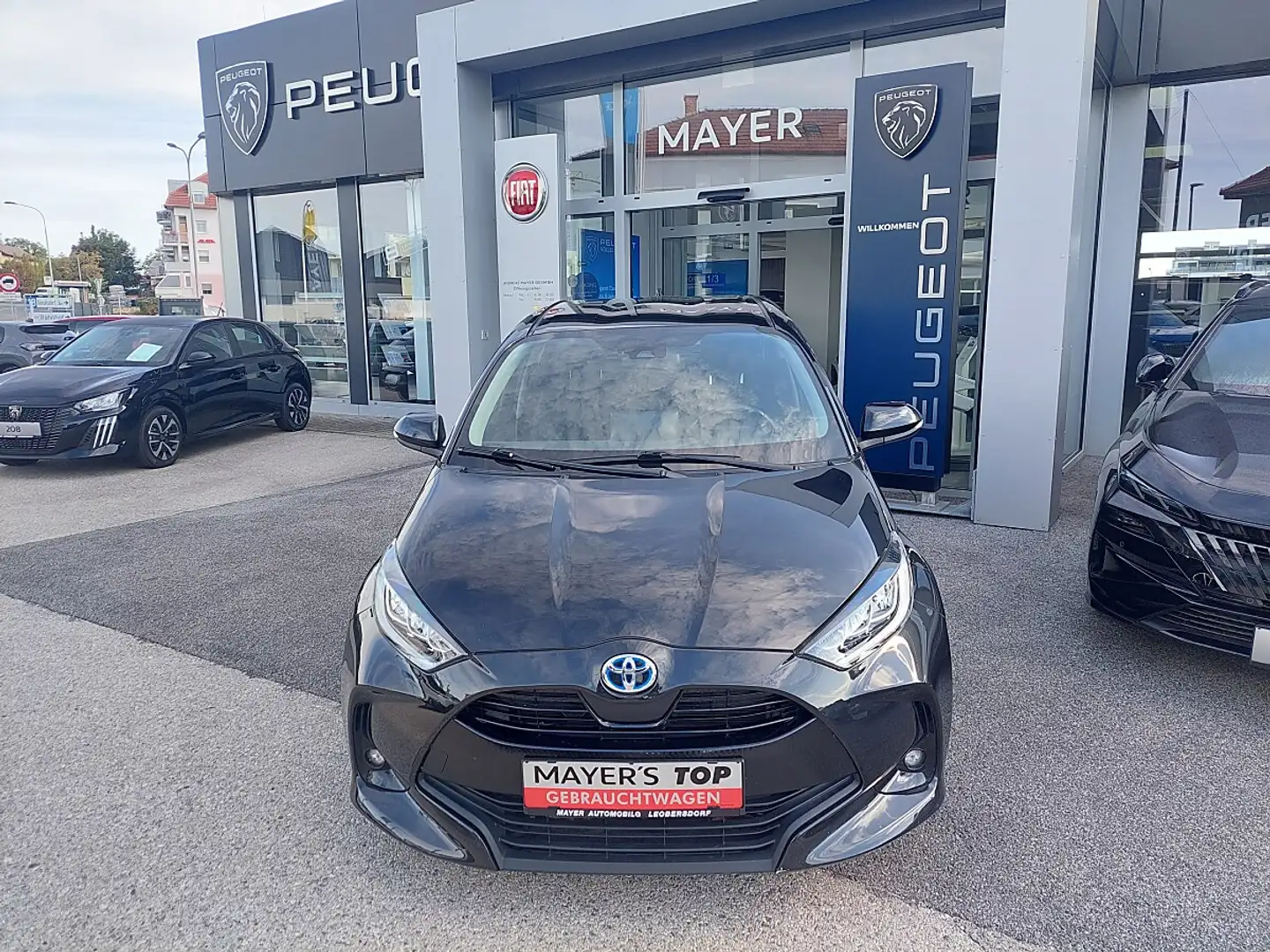 Toyota Yaris 1,5 VVT-i Hybrid Design Schwarz - 2