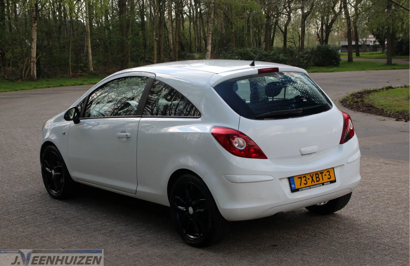 Opel Corsa 1.2-16V Cosmo | 2012 | Cruise | Leuke auto! Wit - 2