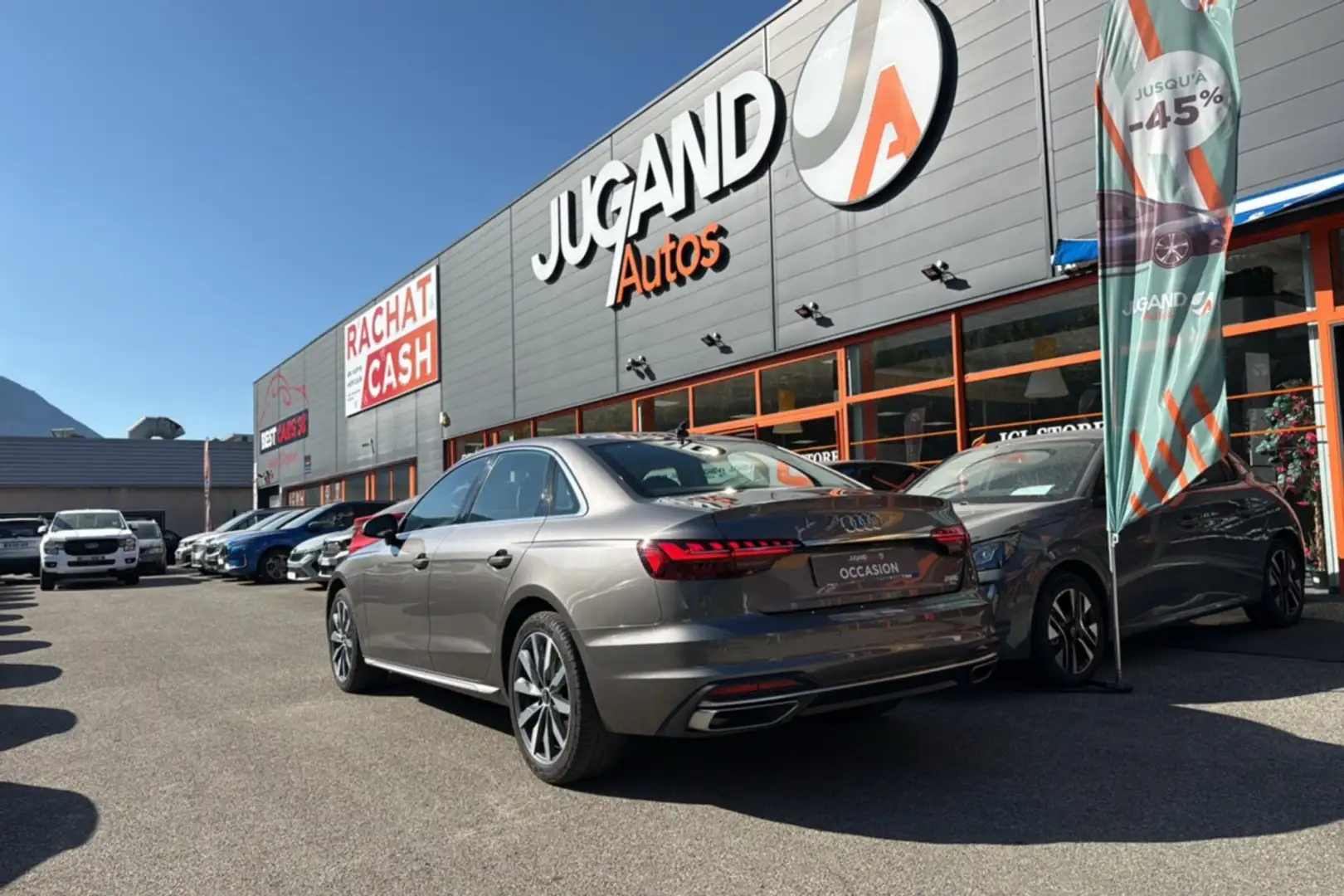 Audi A4 2.0 TFSI MHEV 204 AMBITION LUX Gris - 2