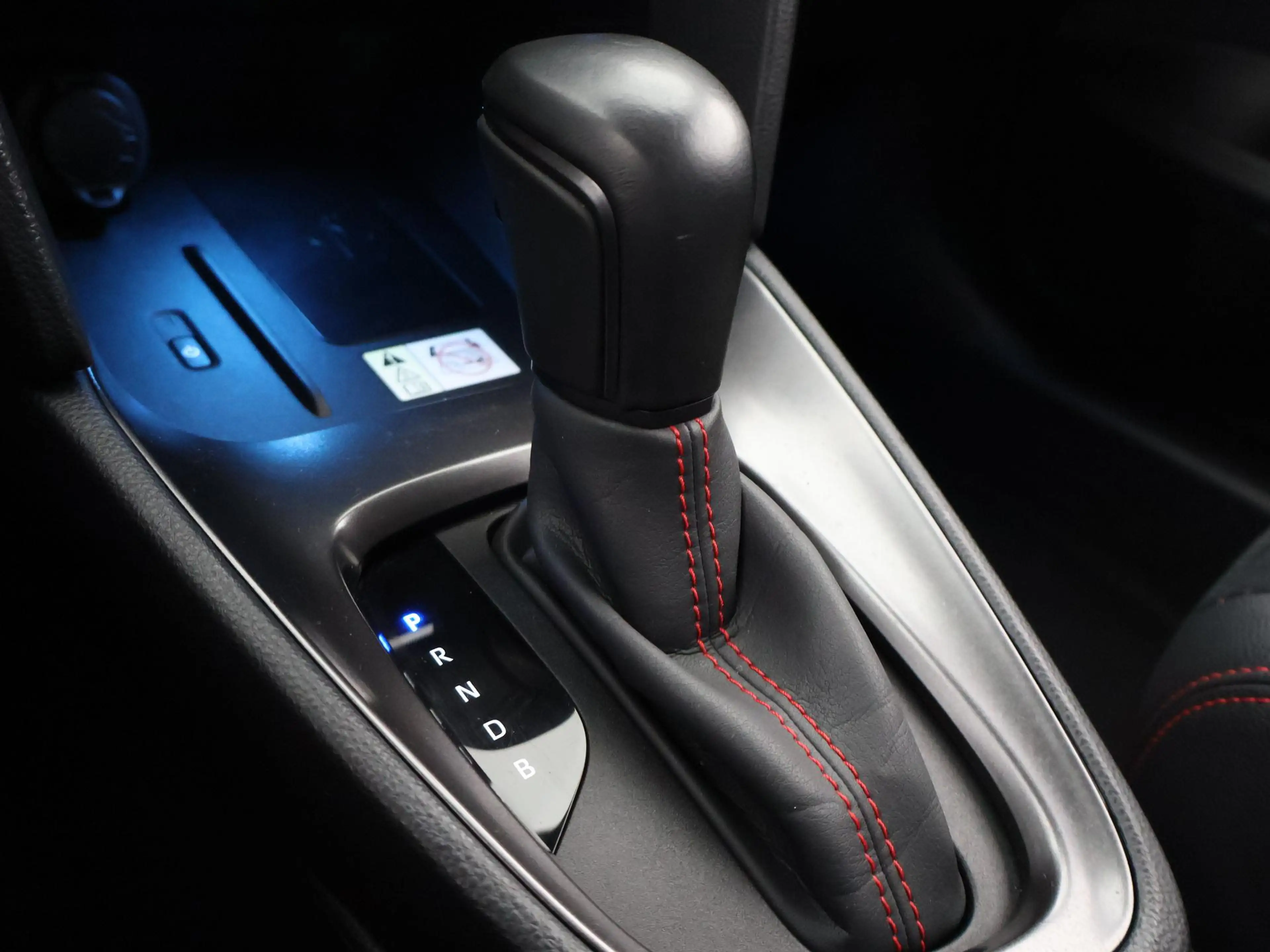 Toyota Yaris Cross 1.5 Hybrid GR Sport | Stoelverwarming | Navigatie — photo 16