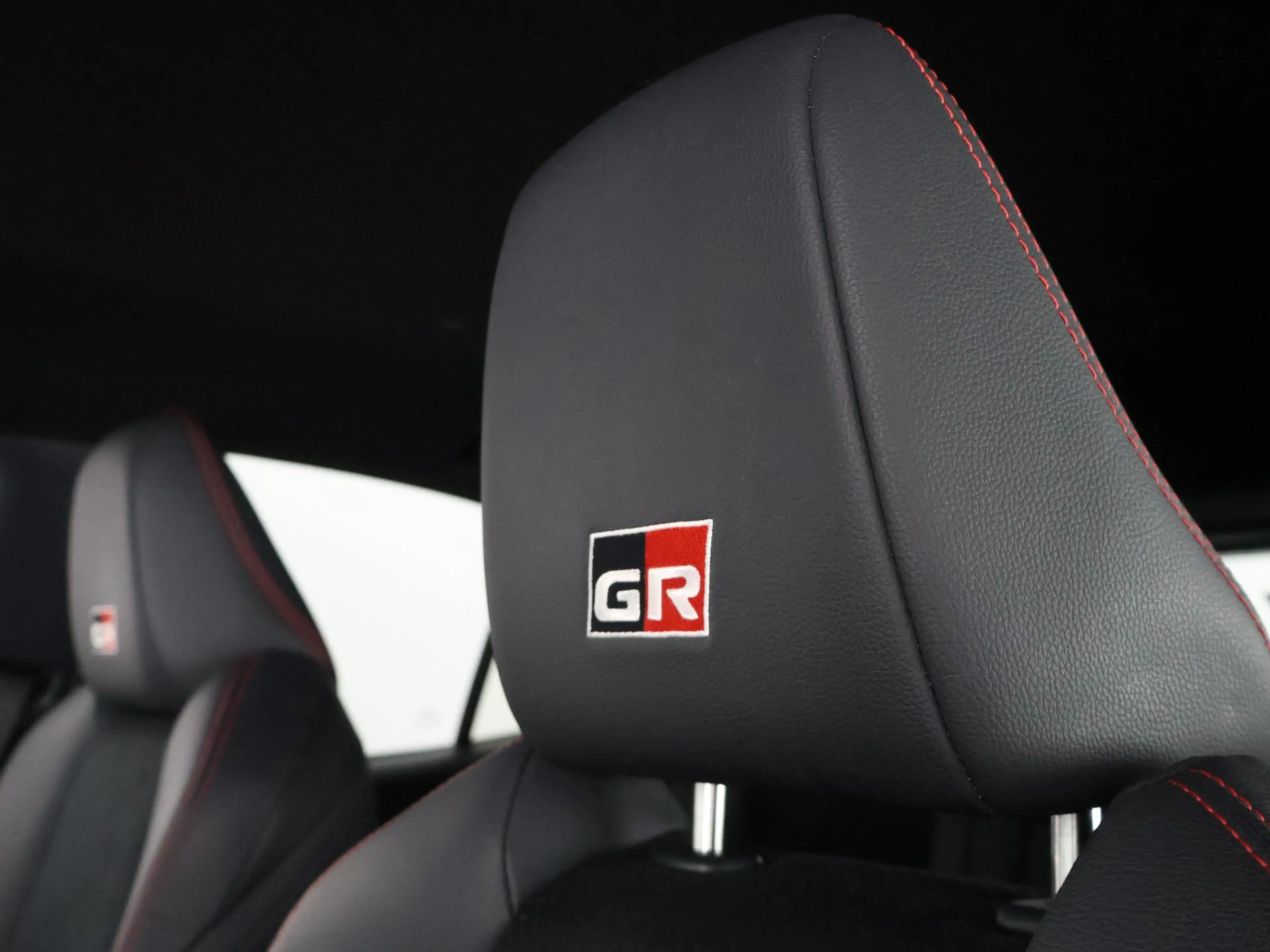 Toyota Yaris Cross 1.5 Hybrid GR Sport | Stoelverwarming | Navigatie — photo 25