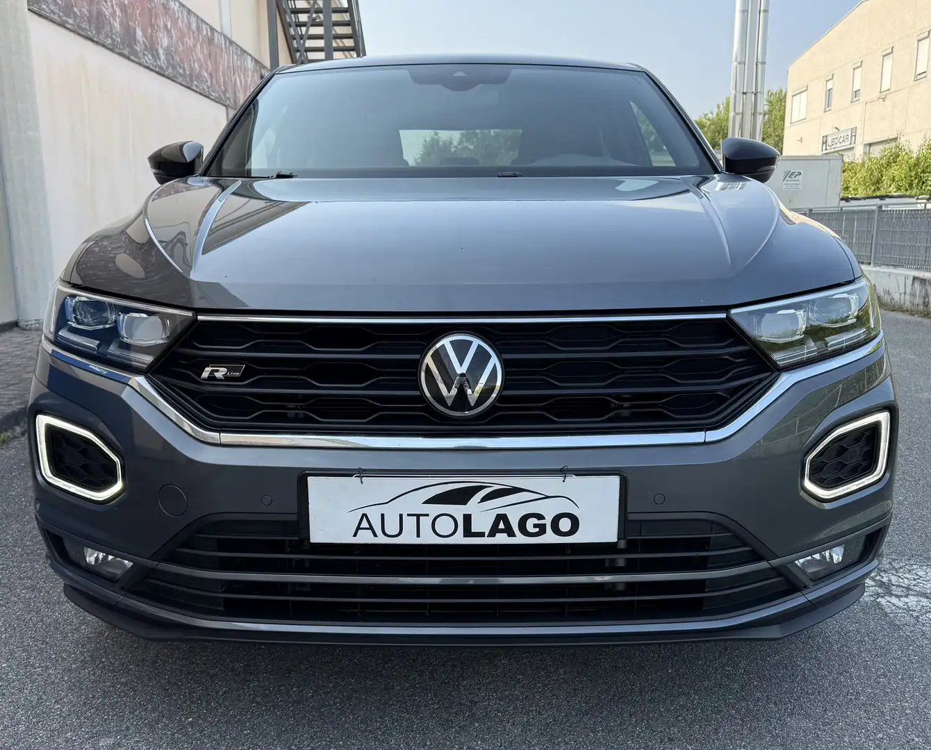 Volkswagen T-Roc 1.5 tsi.  R -line.  dsg - 1