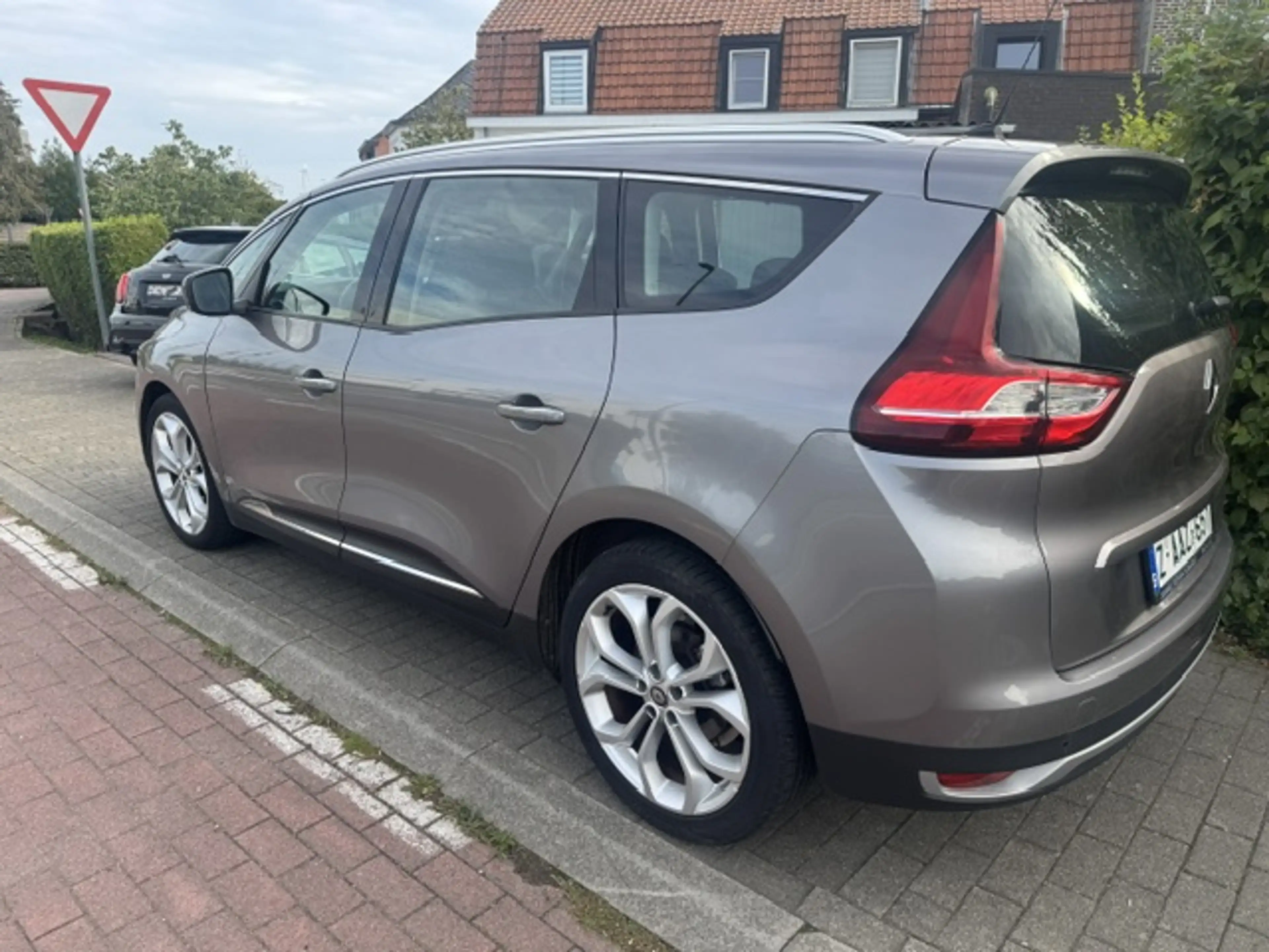 Renault Grand Scenic 1.5 dCi NW model AUTOMAAT 7 ZITPLAATSEN 99.979kms — photo 3
