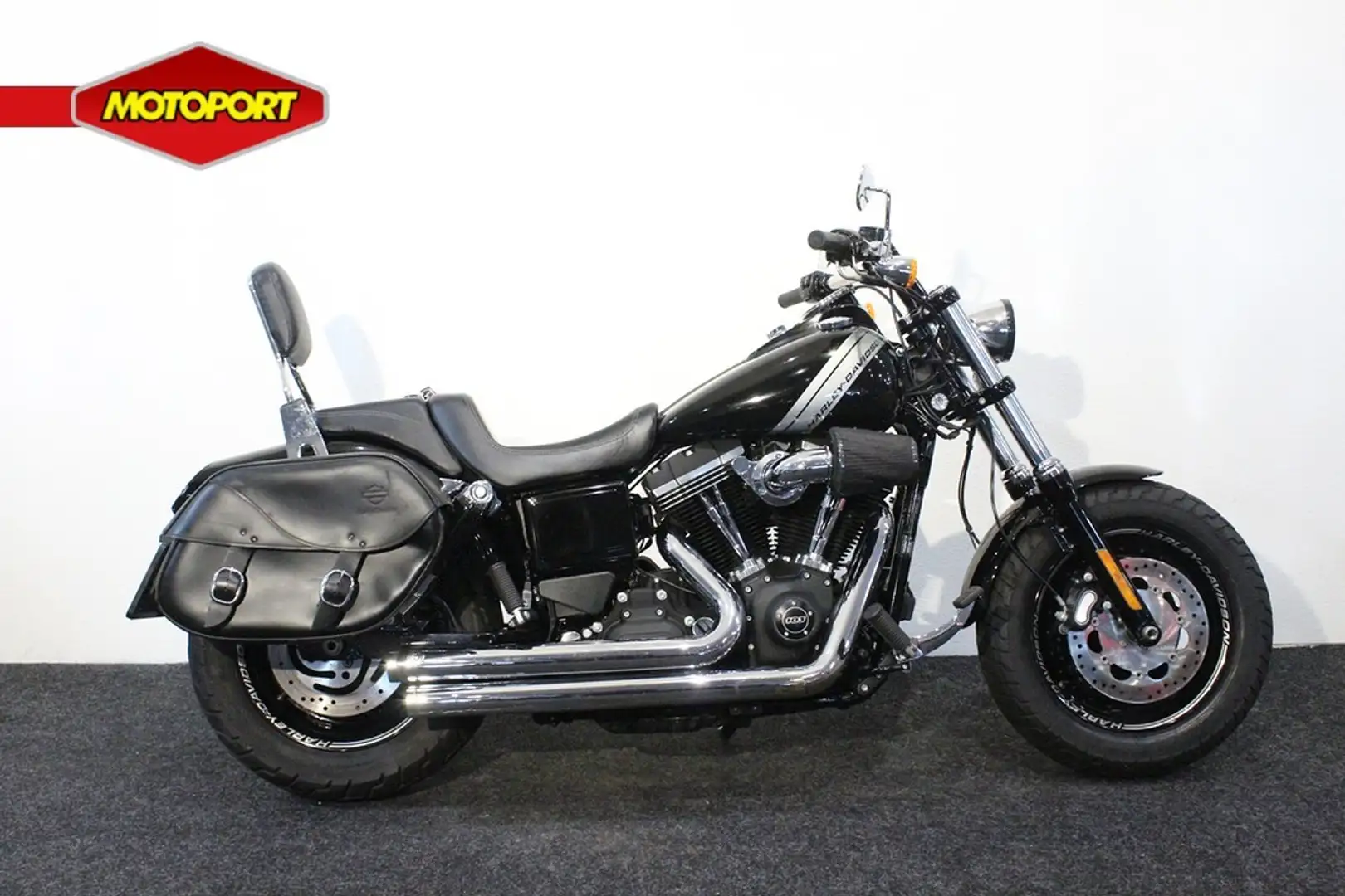 Harley-Davidson Fat Bob Zwart - 1