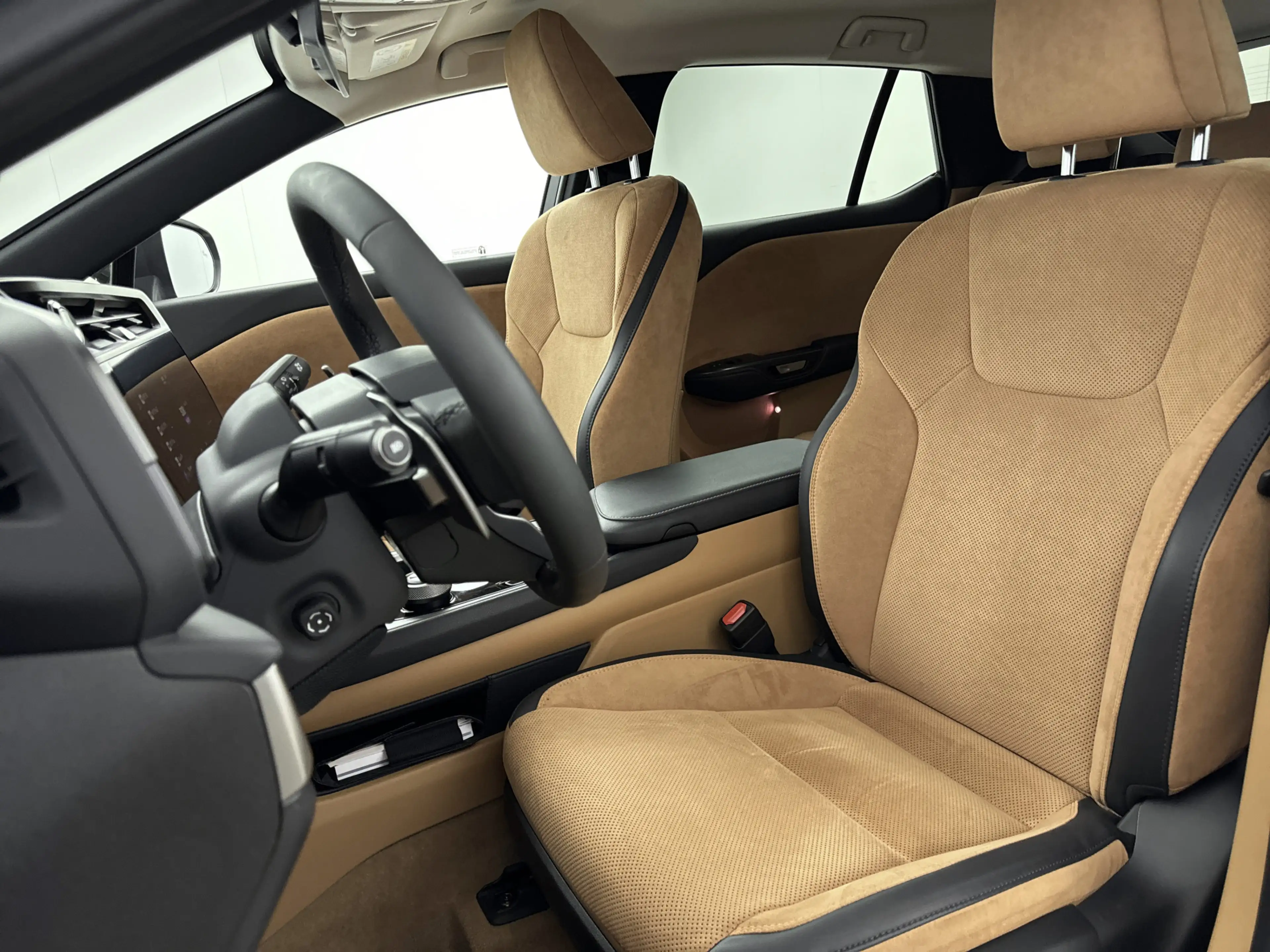 Lexus RZ 450e President Line 71 kWh | BTW-Auto | Mark-Levin — photo 14
