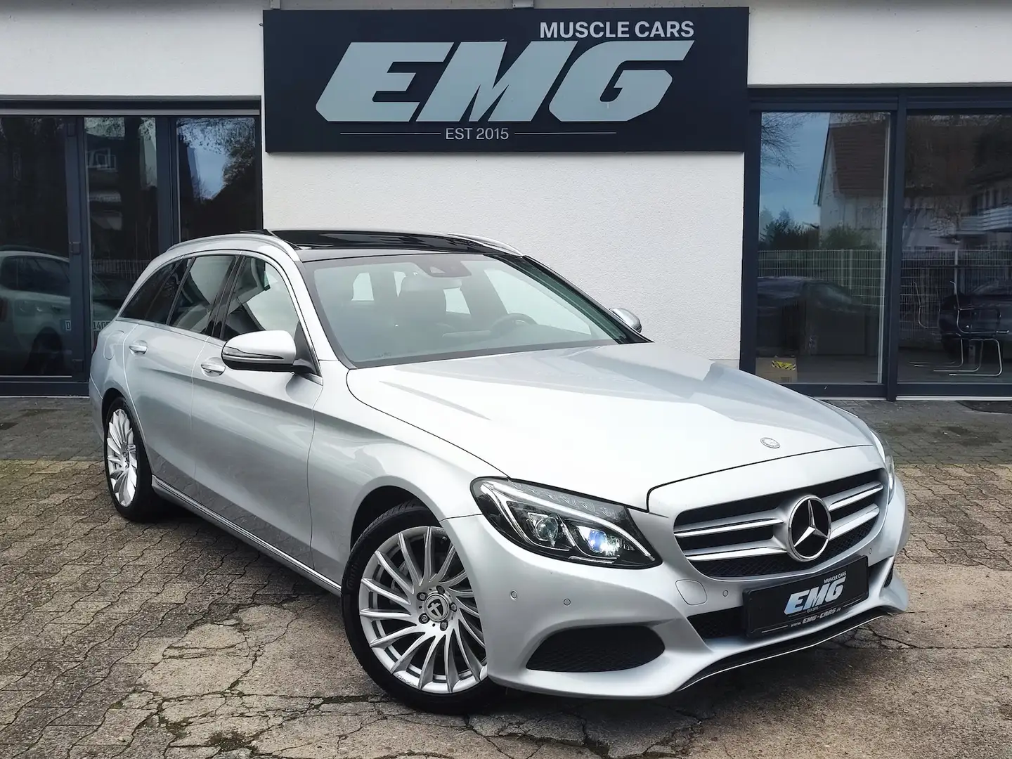 Mercedes-Benz C 220 d T Avantgarde*LED-ILS*SHZ*PANO*AHK*COMAND* Argent - 1