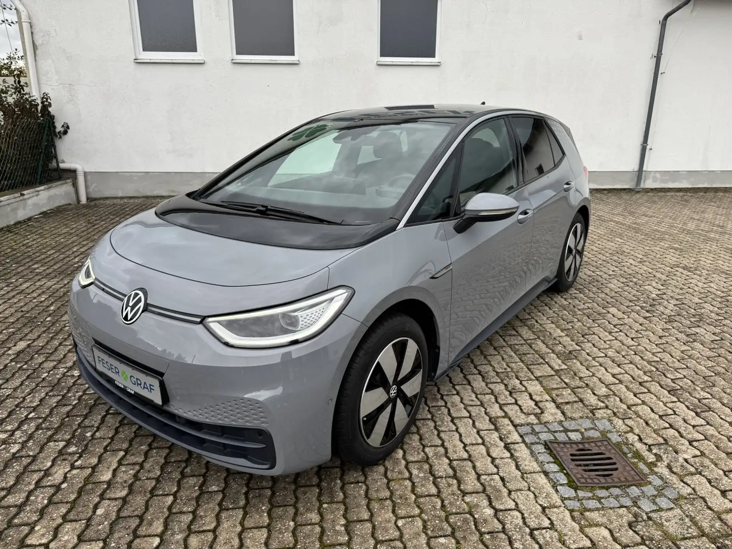 Volkswagen ID.3 PRO PERF. MATRIX ACC KESSY SHZ KAM Grau - 2