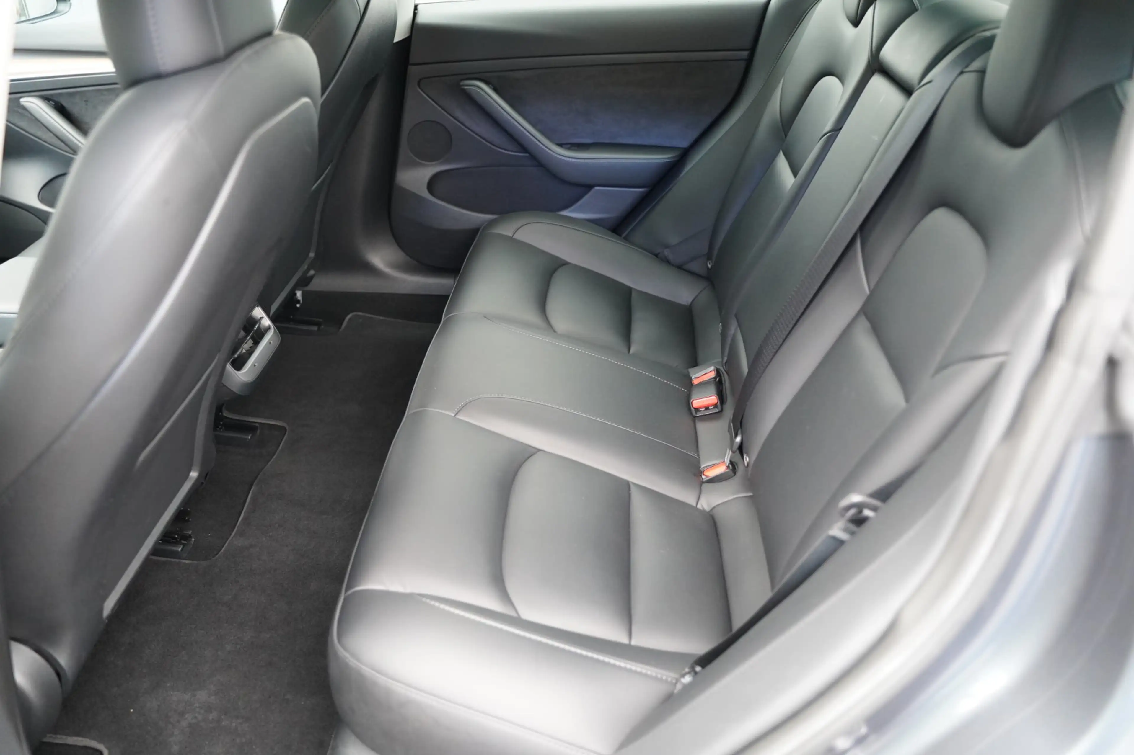 Tesla Model 3 Standard Range + *AHK*1. Hd. — photo 9