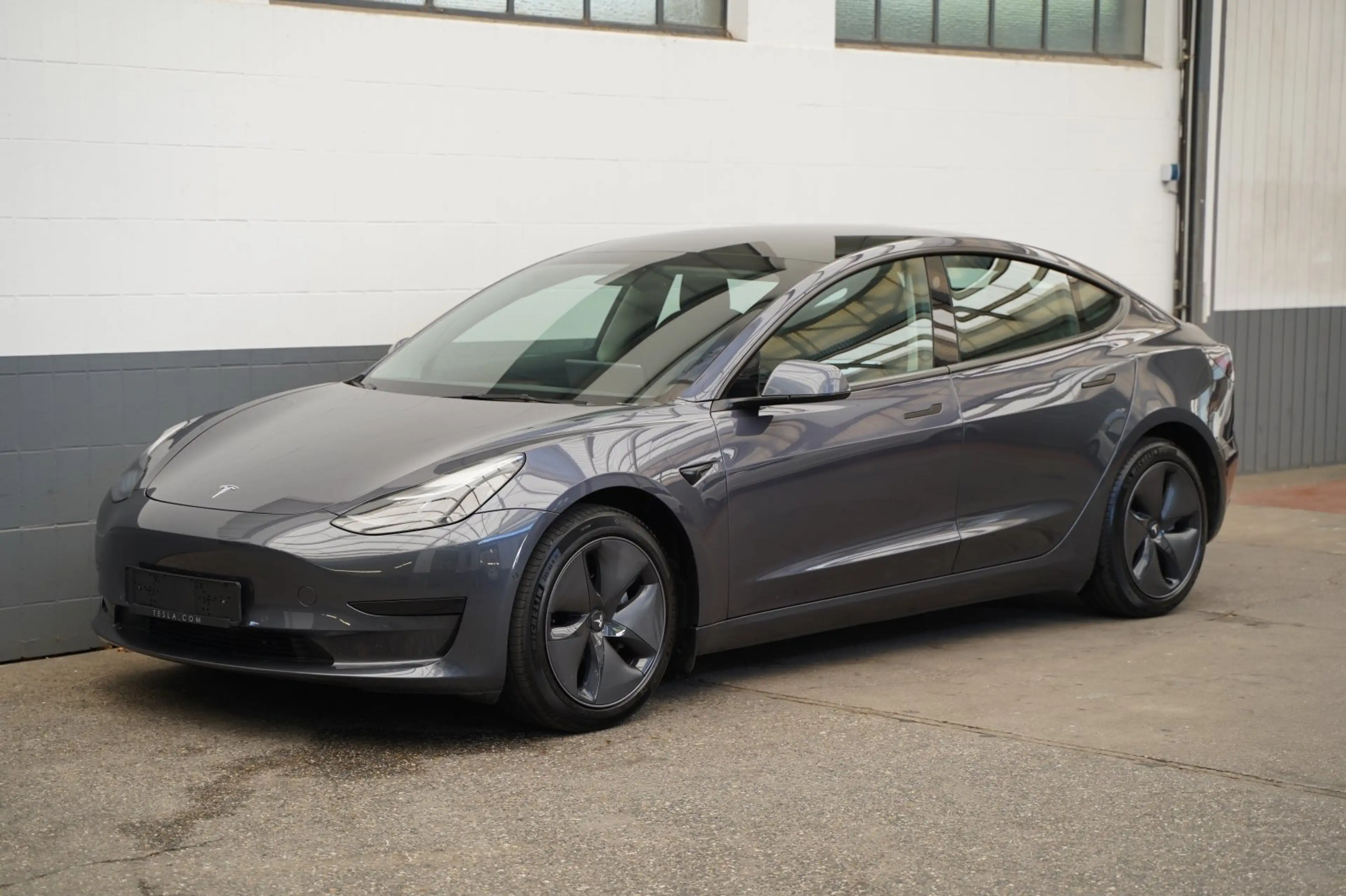 Tesla Model 3 Standard Range + *AHK*1. Hd.