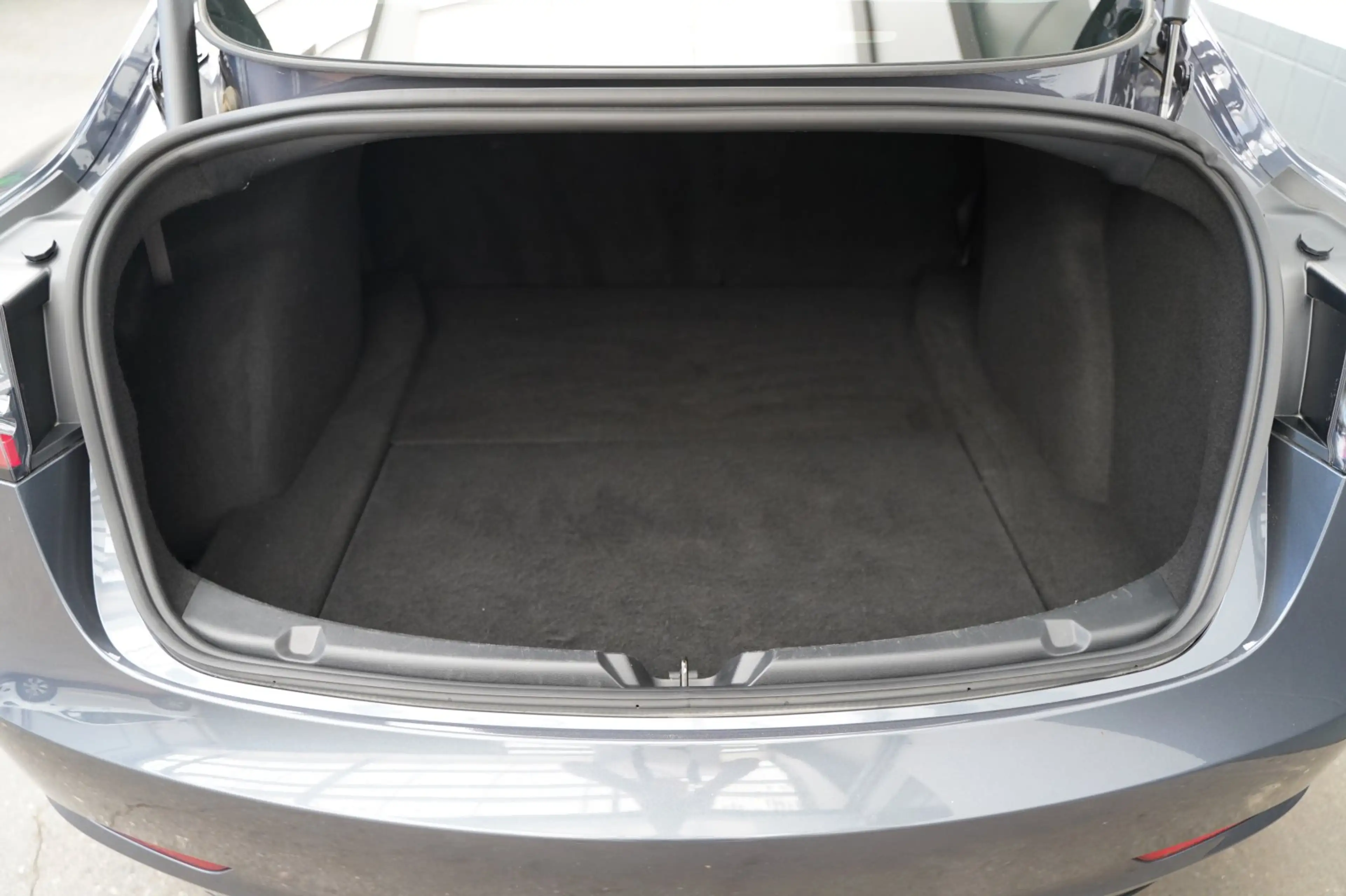 Tesla Model 3 Standard Range + *AHK*1. Hd. — photo 8