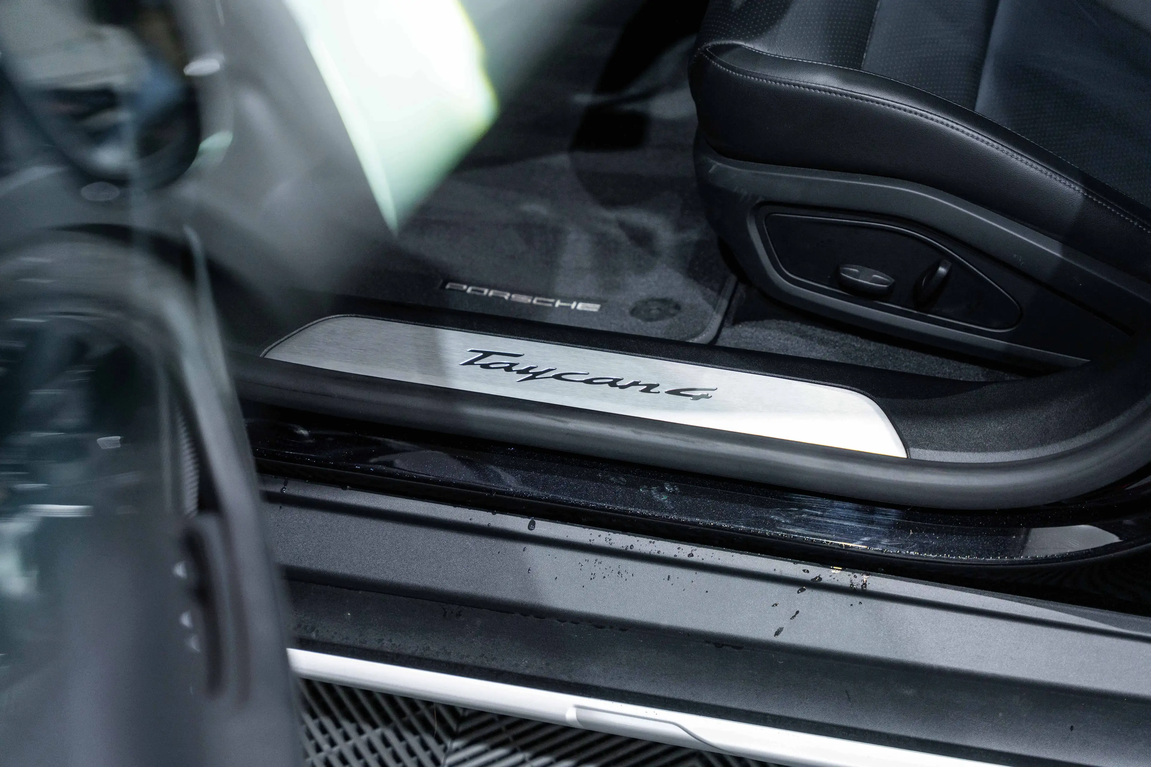 Porsche Taycan Sport Turismo FACE LIFT Perf Batt+/Sport Chr/Matrix/Bose/21inch — photo 20