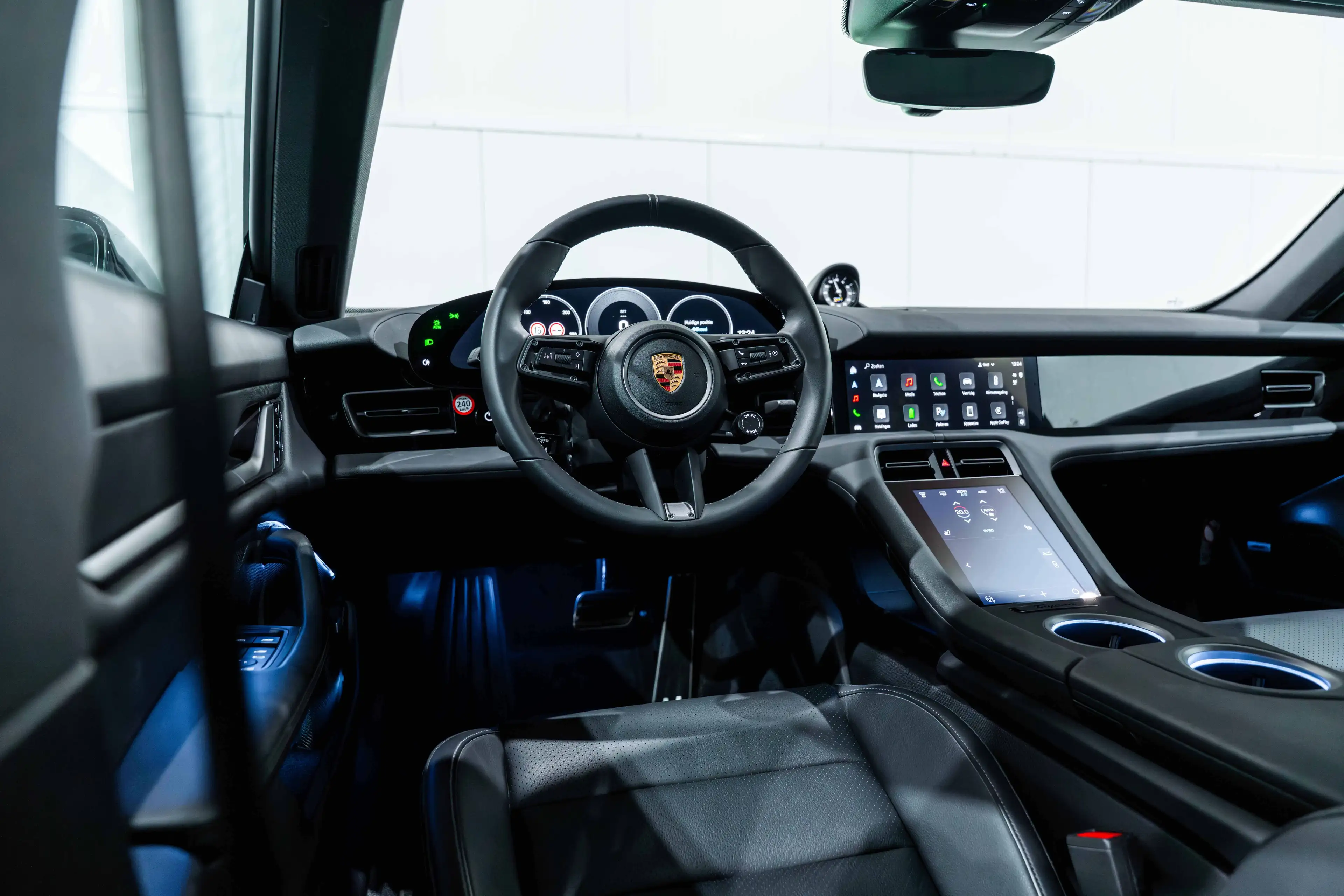 Porsche Taycan Sport Turismo FACE LIFT Perf Batt+/Sport Chr/Matrix/Bose/21inch — photo 13