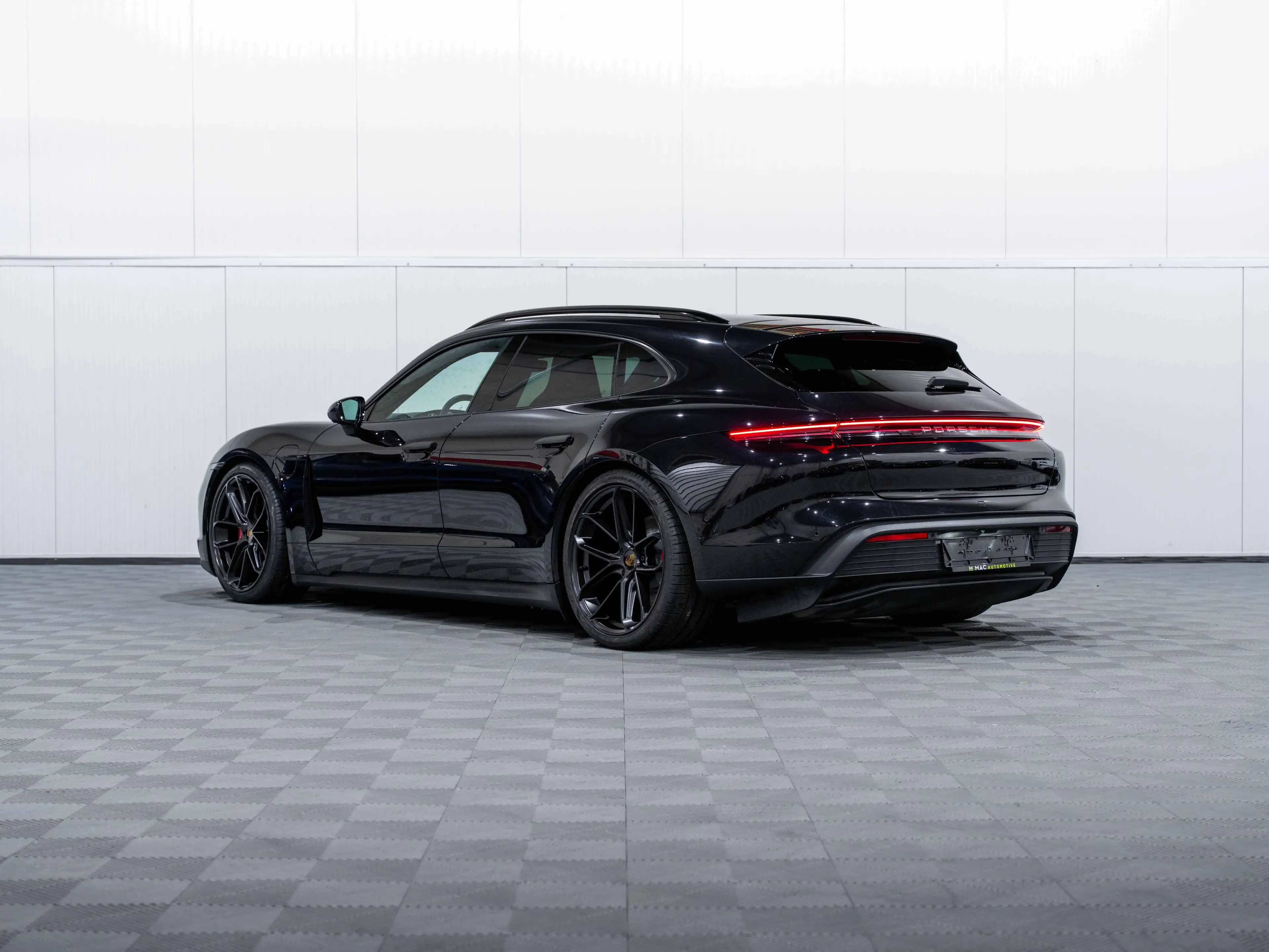 Porsche Taycan Sport Turismo FACE LIFT Perf Batt+/Sport Chr/Matrix/Bose/21inch — photo 2