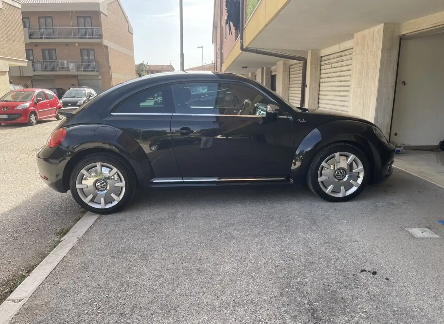 Volkswagen Maggiolino 2.0 tdi Fender Edition dsg - 1