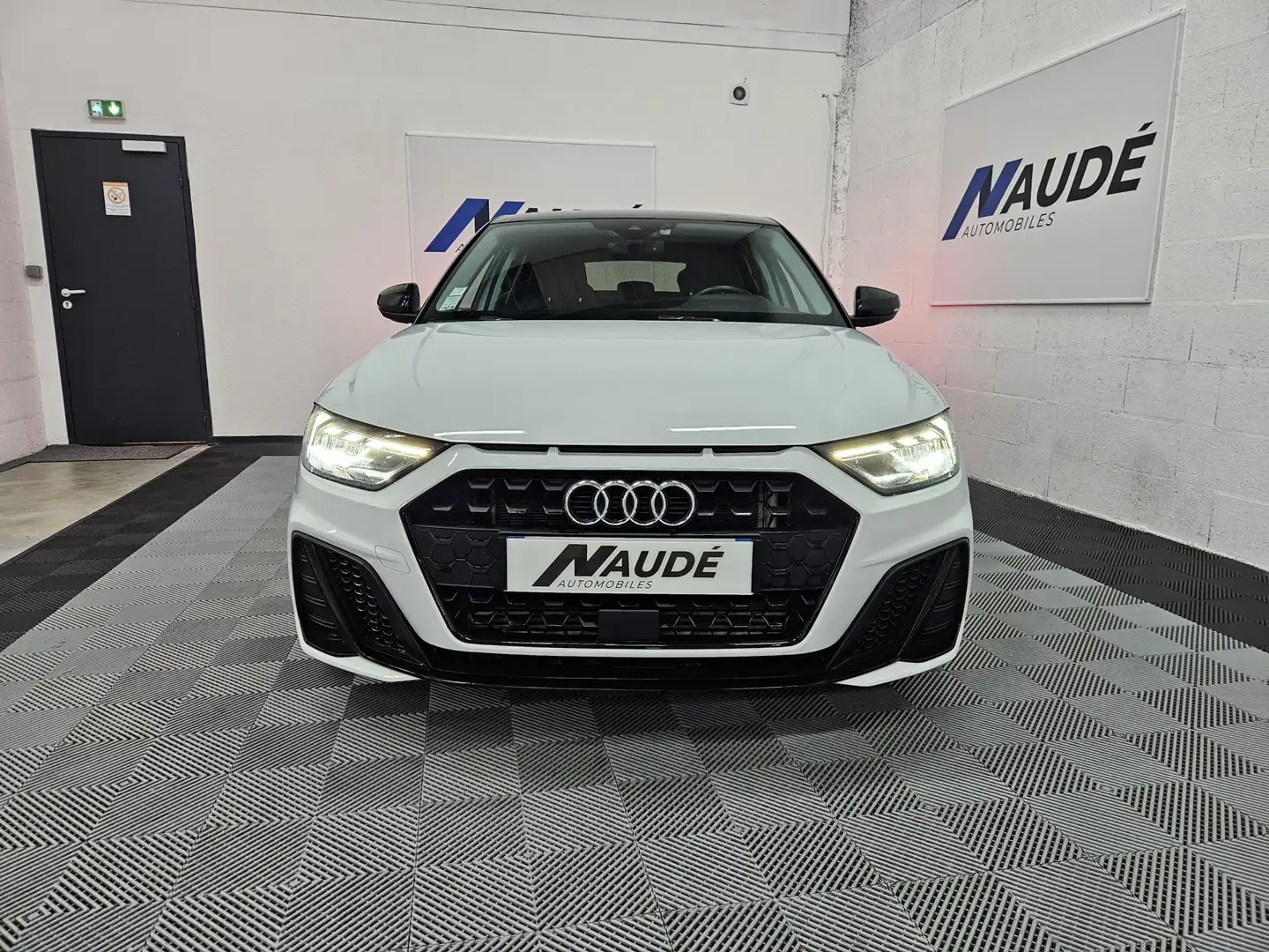 Audi A1 Sportback 2.0 40 TFSI 200 CH S-Tronic S line Blanc - 2