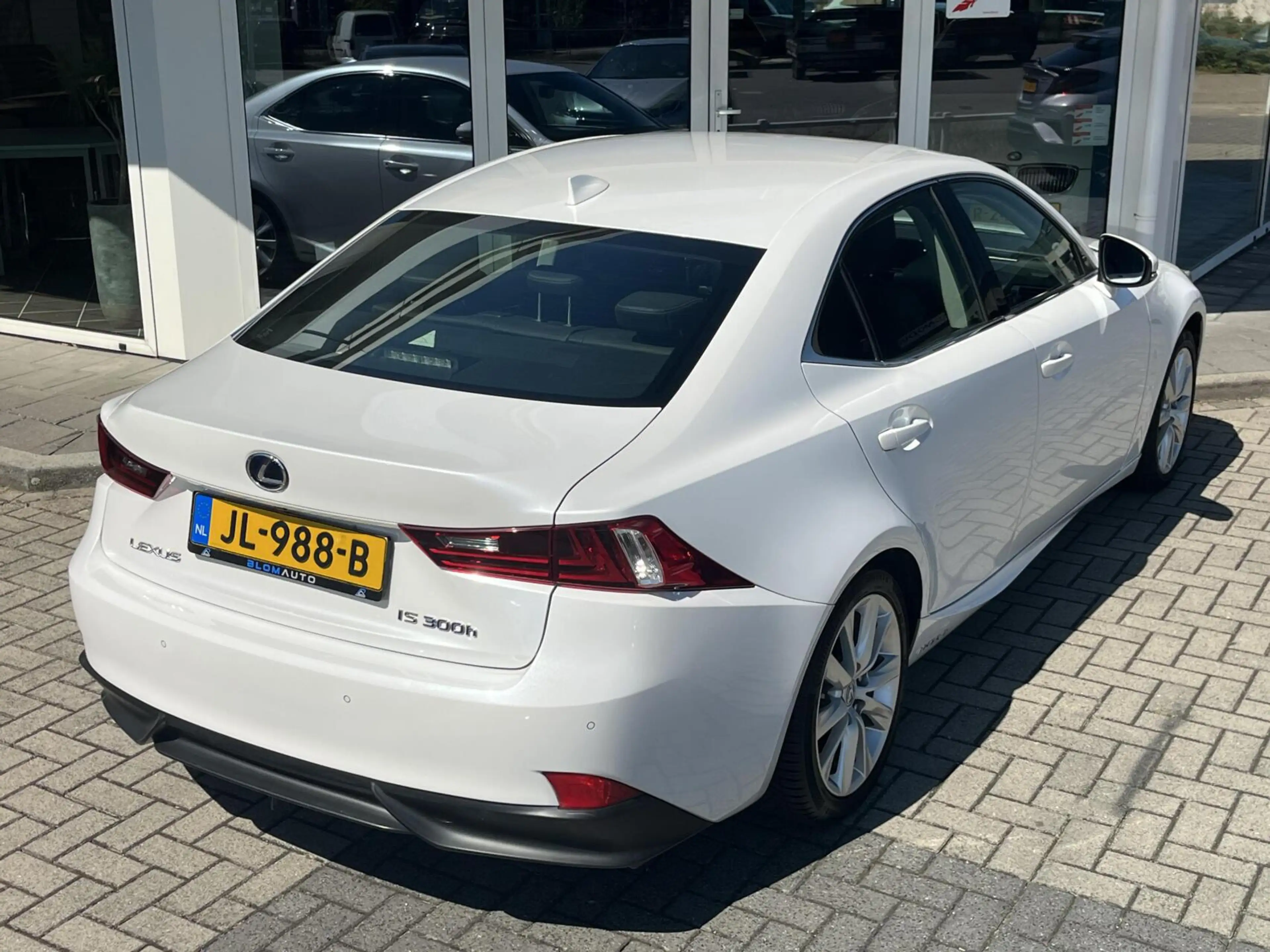 Lexus IS 300 300h HYBRID 223PK TREKHAAK+ACC+DAB+CAMERA DEALER O — photo 12