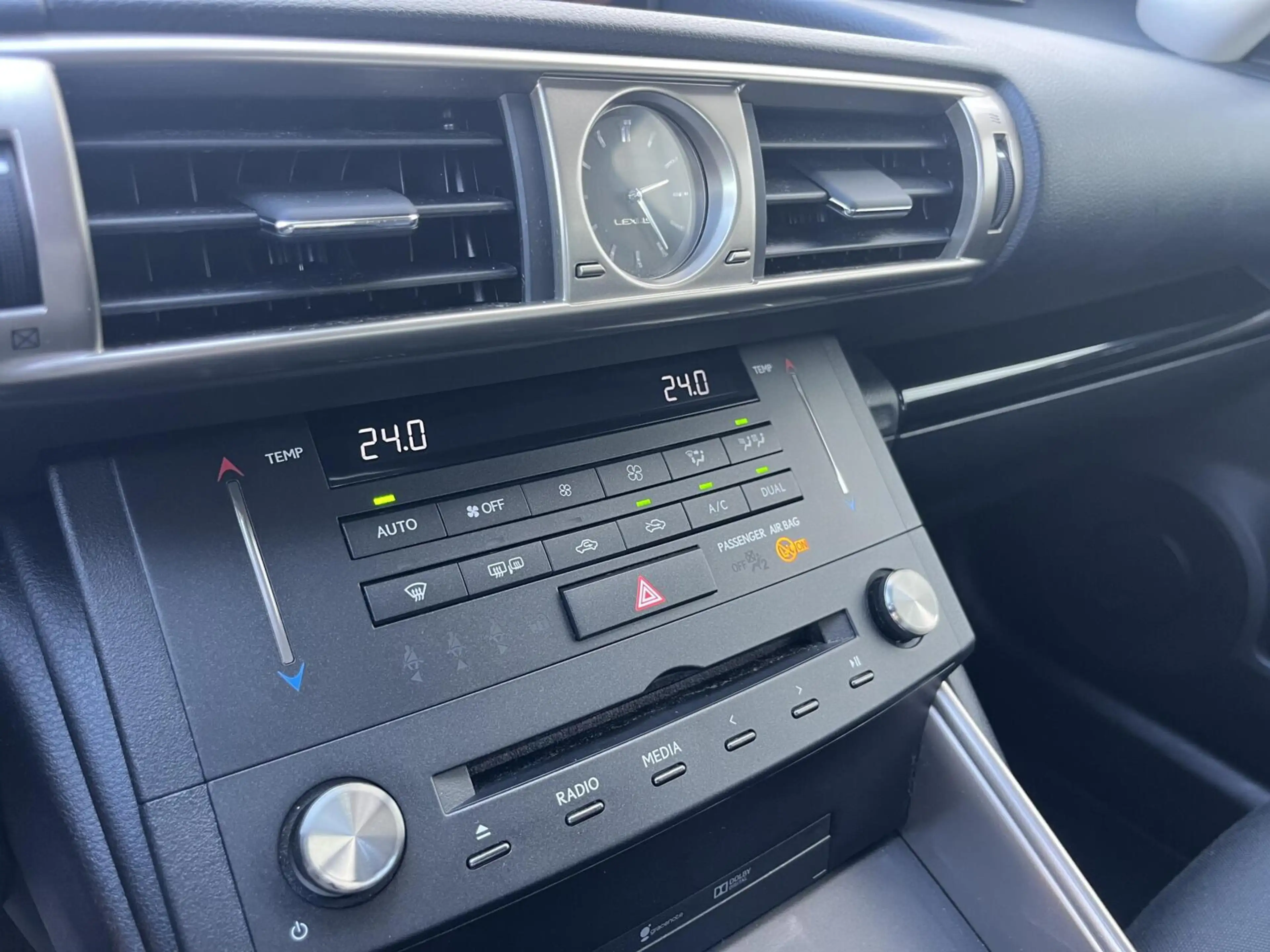 Lexus IS 300 300h HYBRID 223PK TREKHAAK+ACC+DAB+CAMERA DEALER O — photo 15