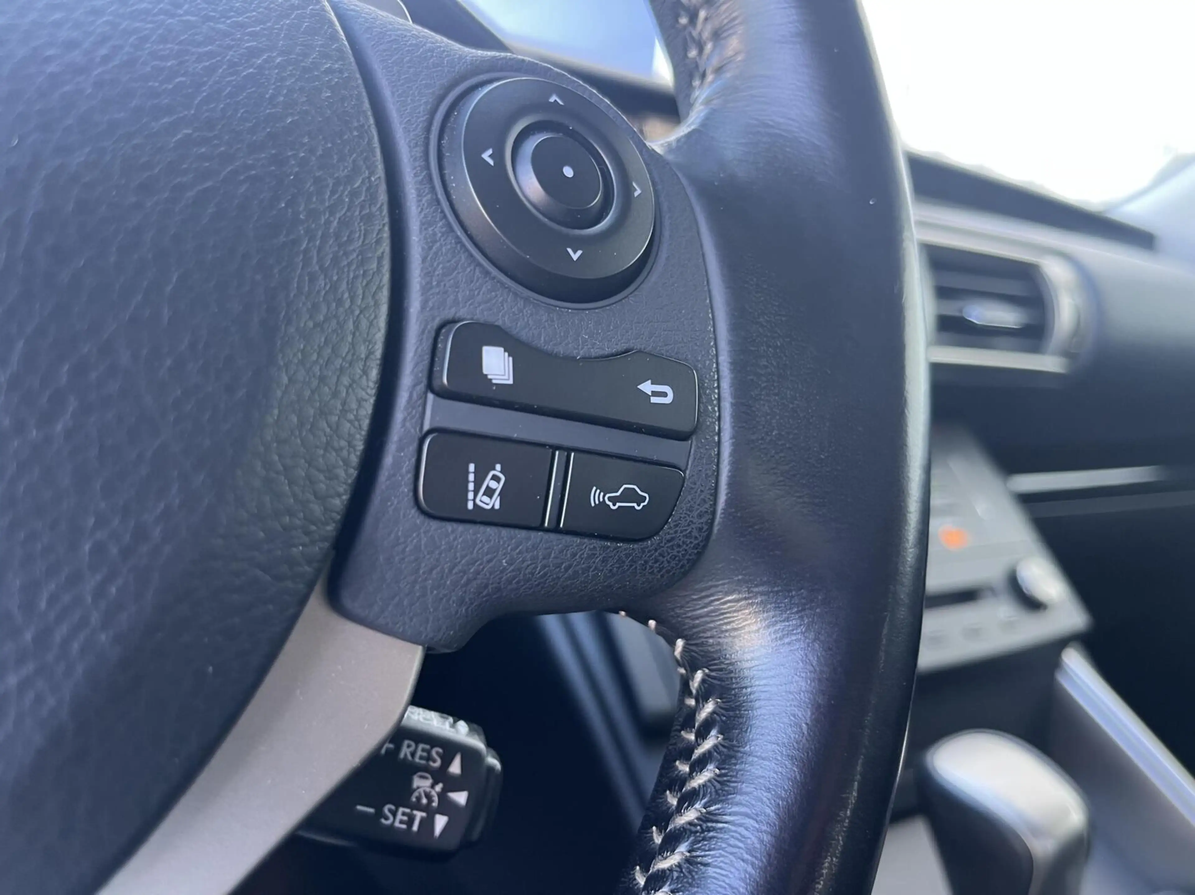 Lexus IS 300 300h HYBRID 223PK TREKHAAK+ACC+DAB+CAMERA DEALER O — photo 17