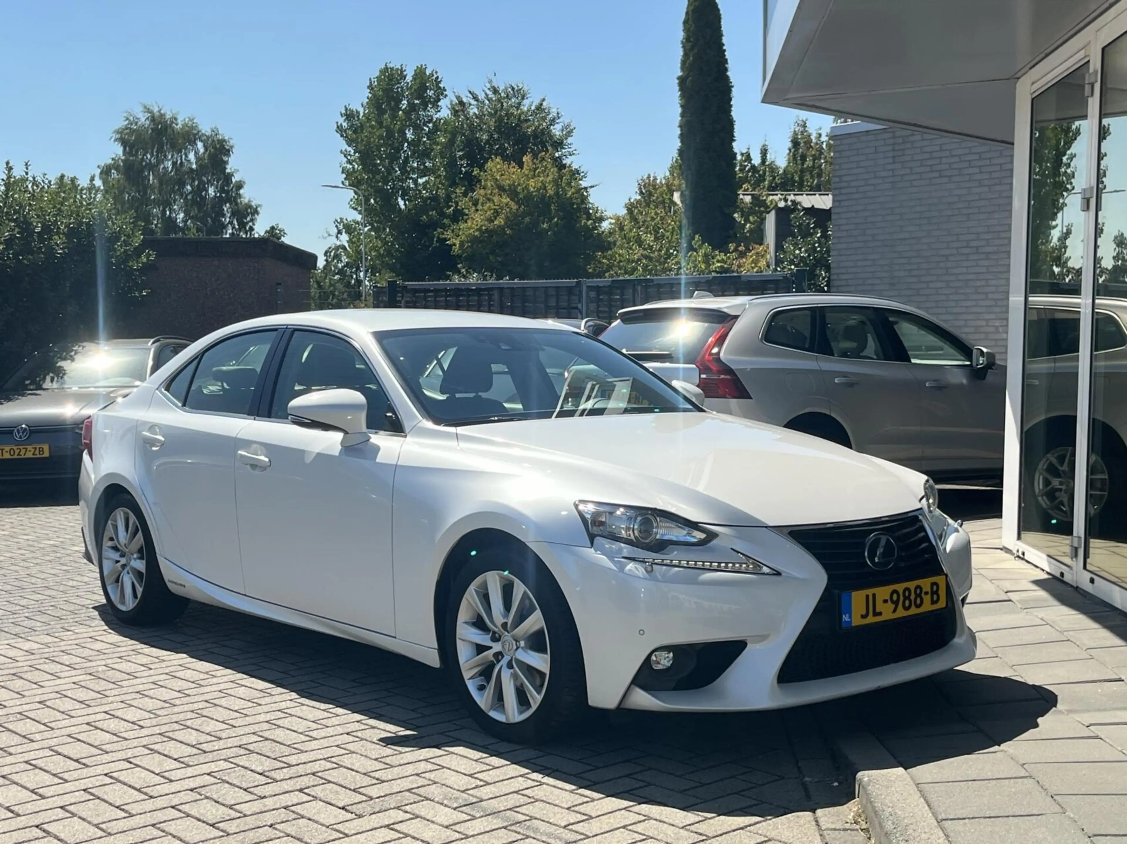 Lexus IS 300 300h HYBRID 223PK TREKHAAK+ACC+DAB+CAMERA DEALER O — photo 11