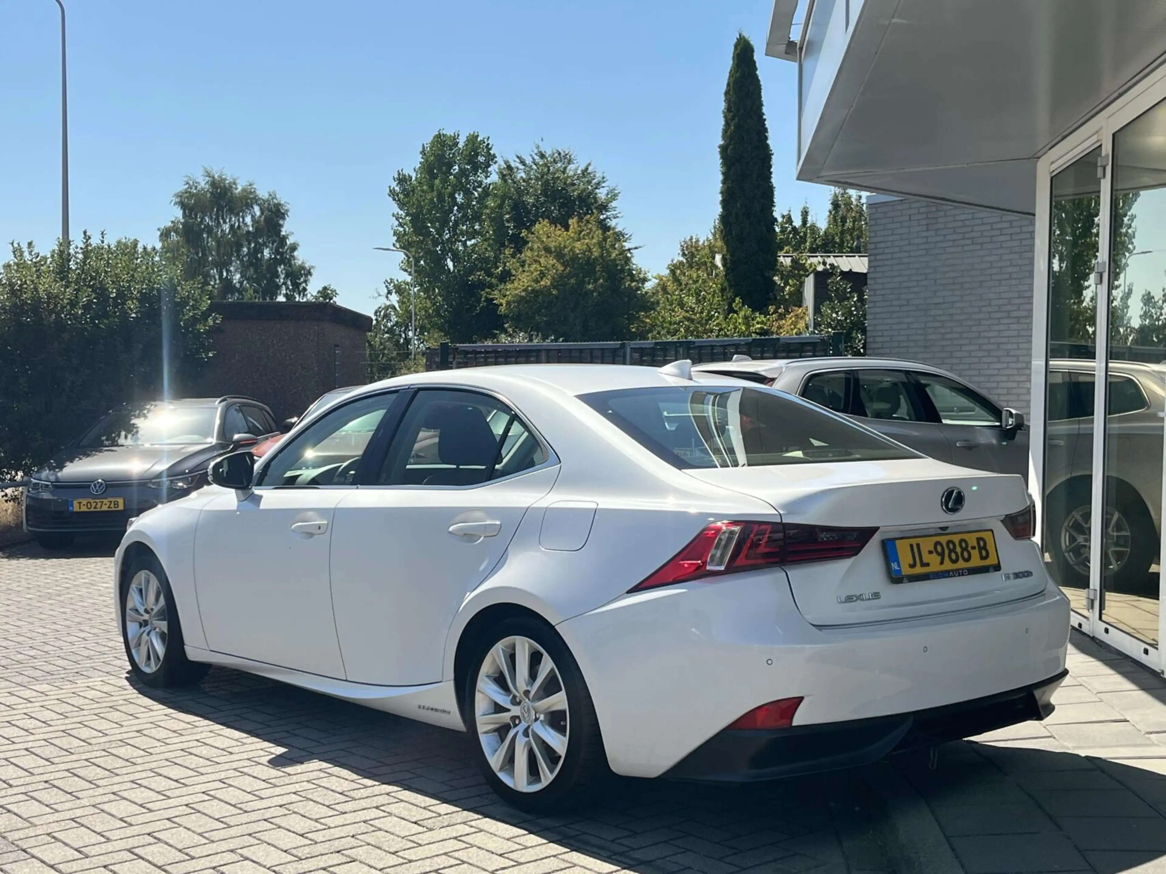 Lexus IS 300 300h HYBRID 223PK TREKHAAK+ACC+DAB+CAMERA DEALER O — photo 6