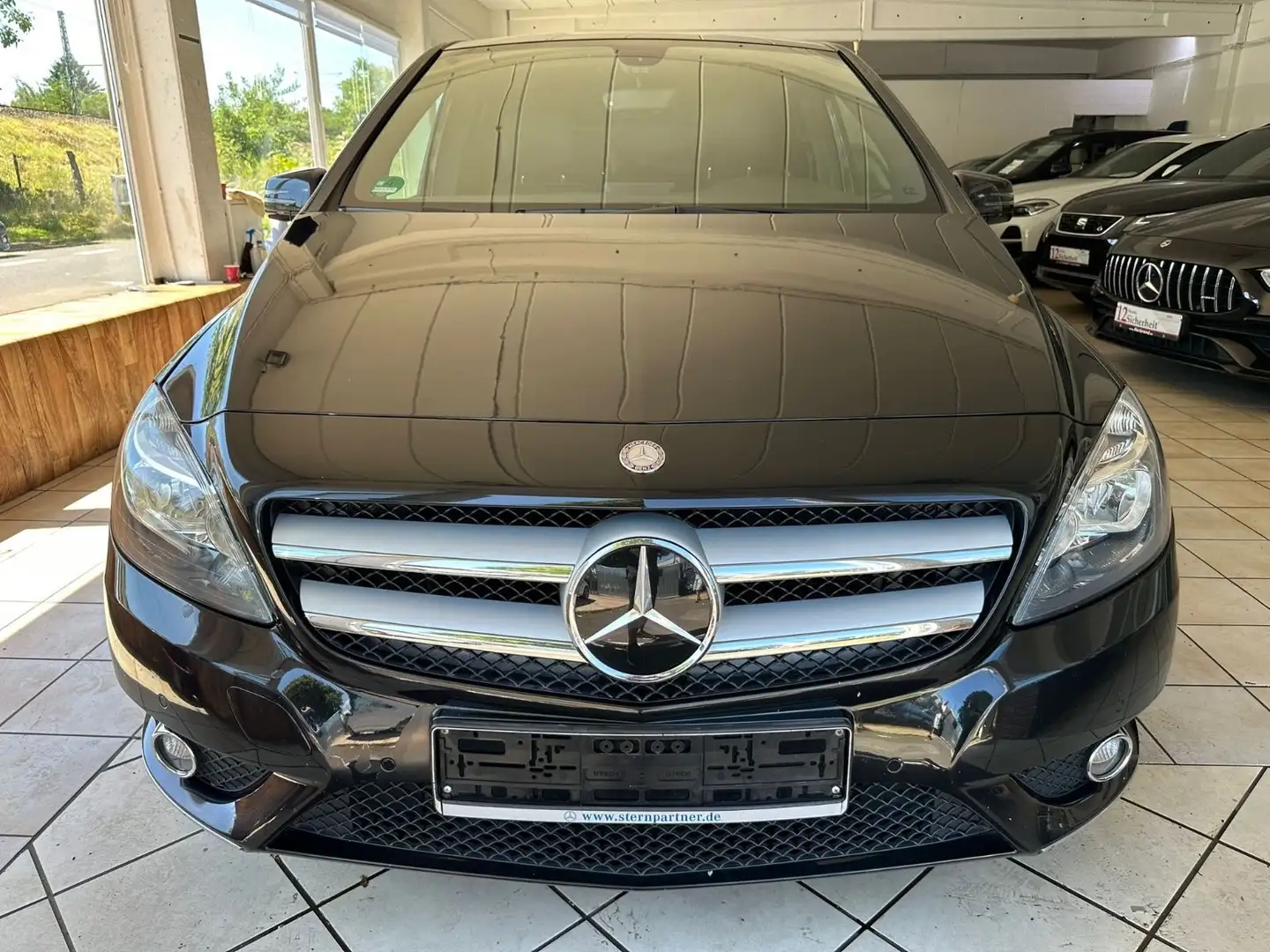 Mercedes-Benz B 180 (BLUEEFFICIENCY) 7G-DCT Noir - 1