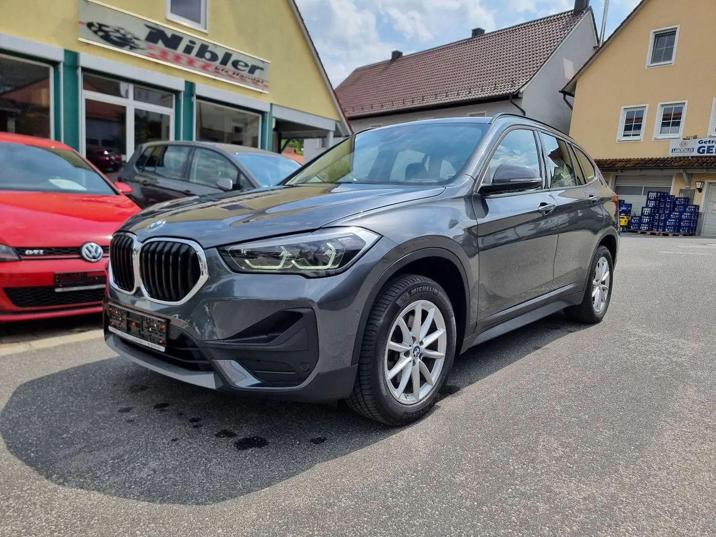 BMW X1 xDrive20d Aut. LED+NAVI+ACC+LANE+PDC Gris - 1