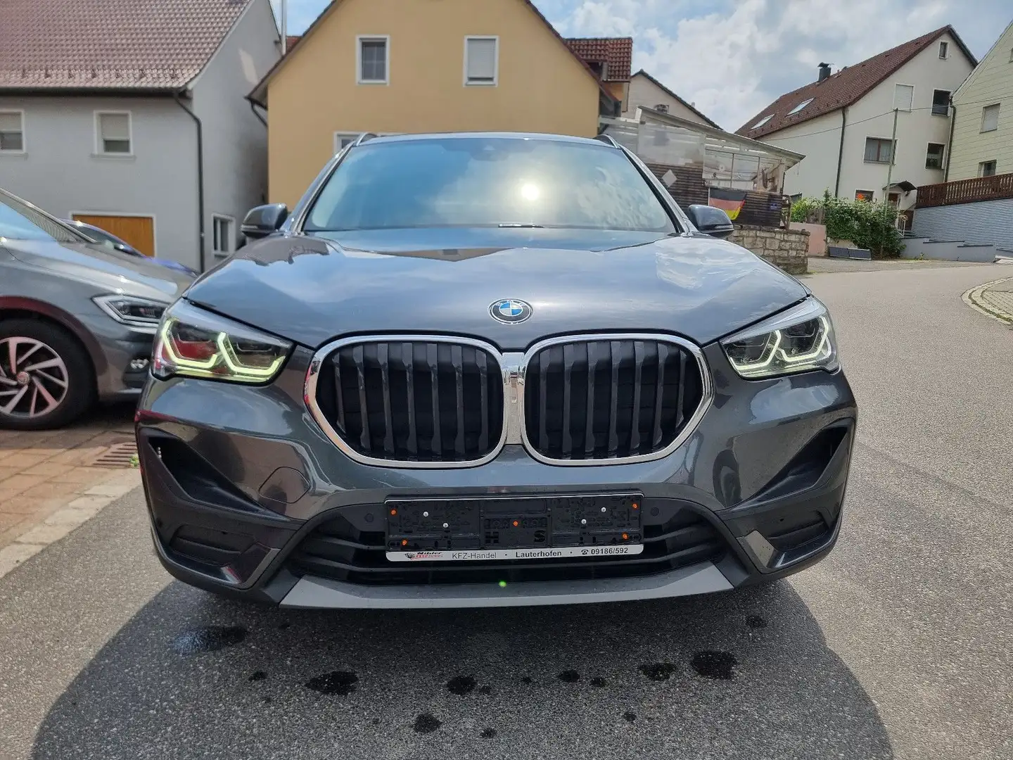 BMW X1 xDrive20d Aut. LED+NAVI+ACC+LANE+PDC Gris - 2