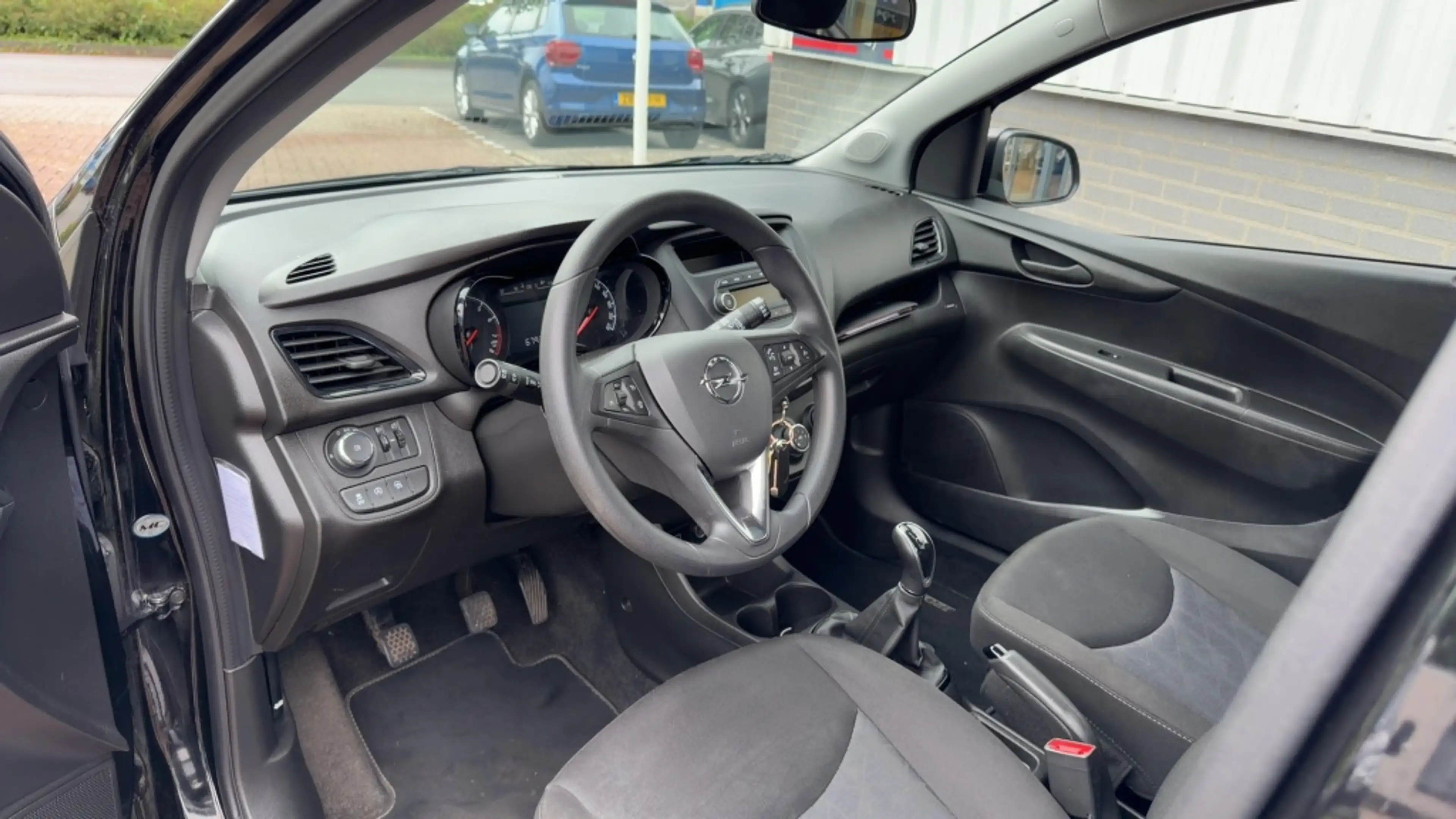Opel Karl 1.0 120 Jaar Edition cruise — photo 6