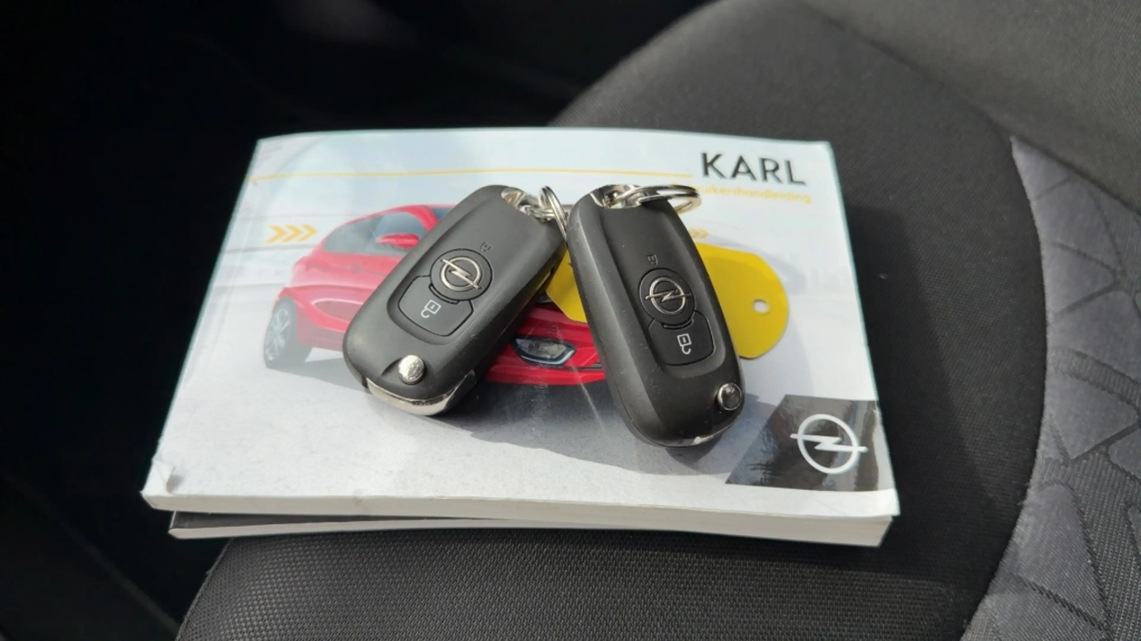 Opel Karl 1.0 120 Jaar Edition cruise — photo 23