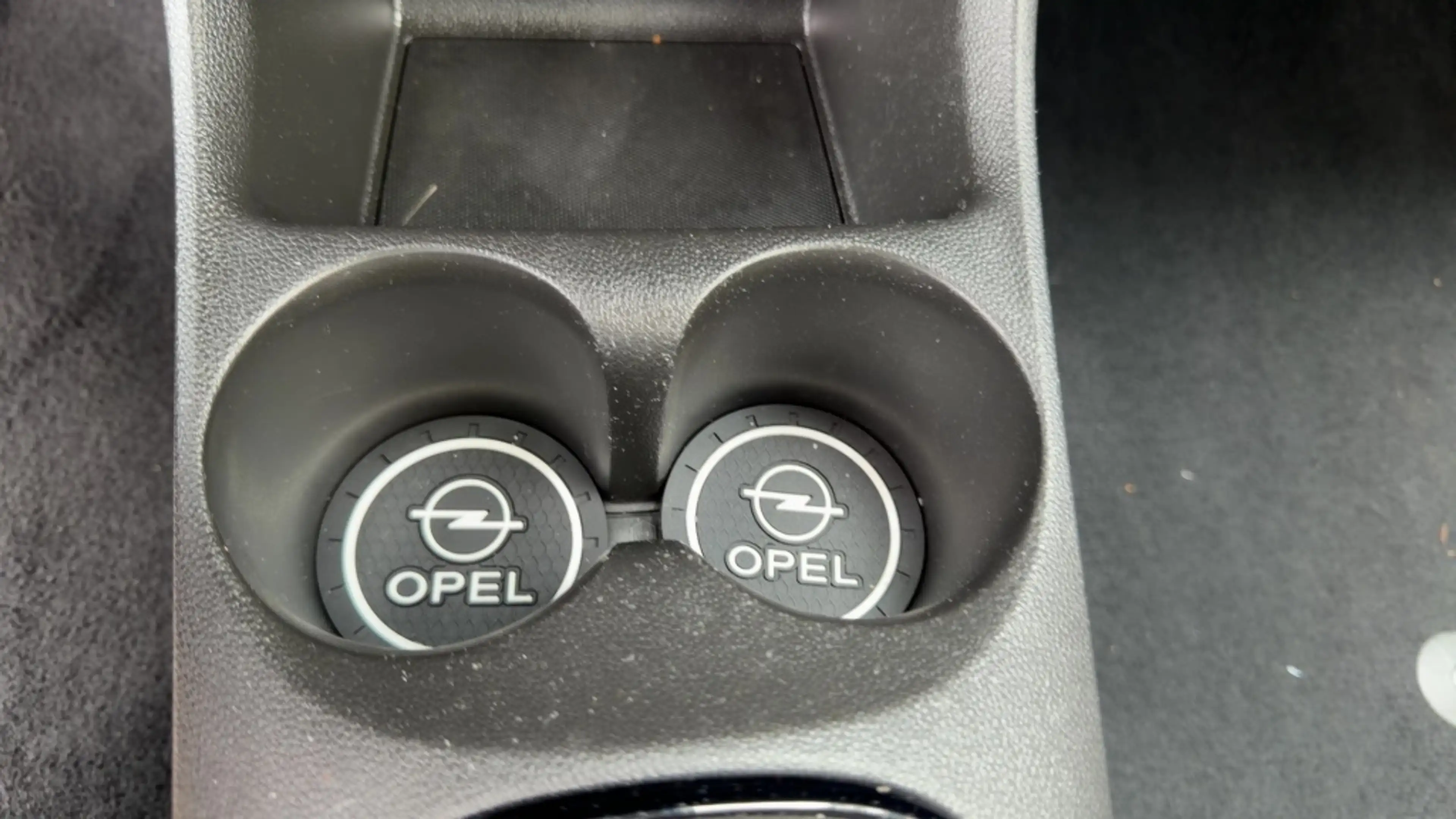 Opel Karl 1.0 120 Jaar Edition cruise — photo 24