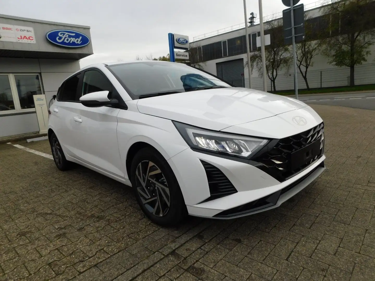 Hyundai i20 Trend 1,0 74kw, Navi / Led / Klima / Alu Weiß - 1
