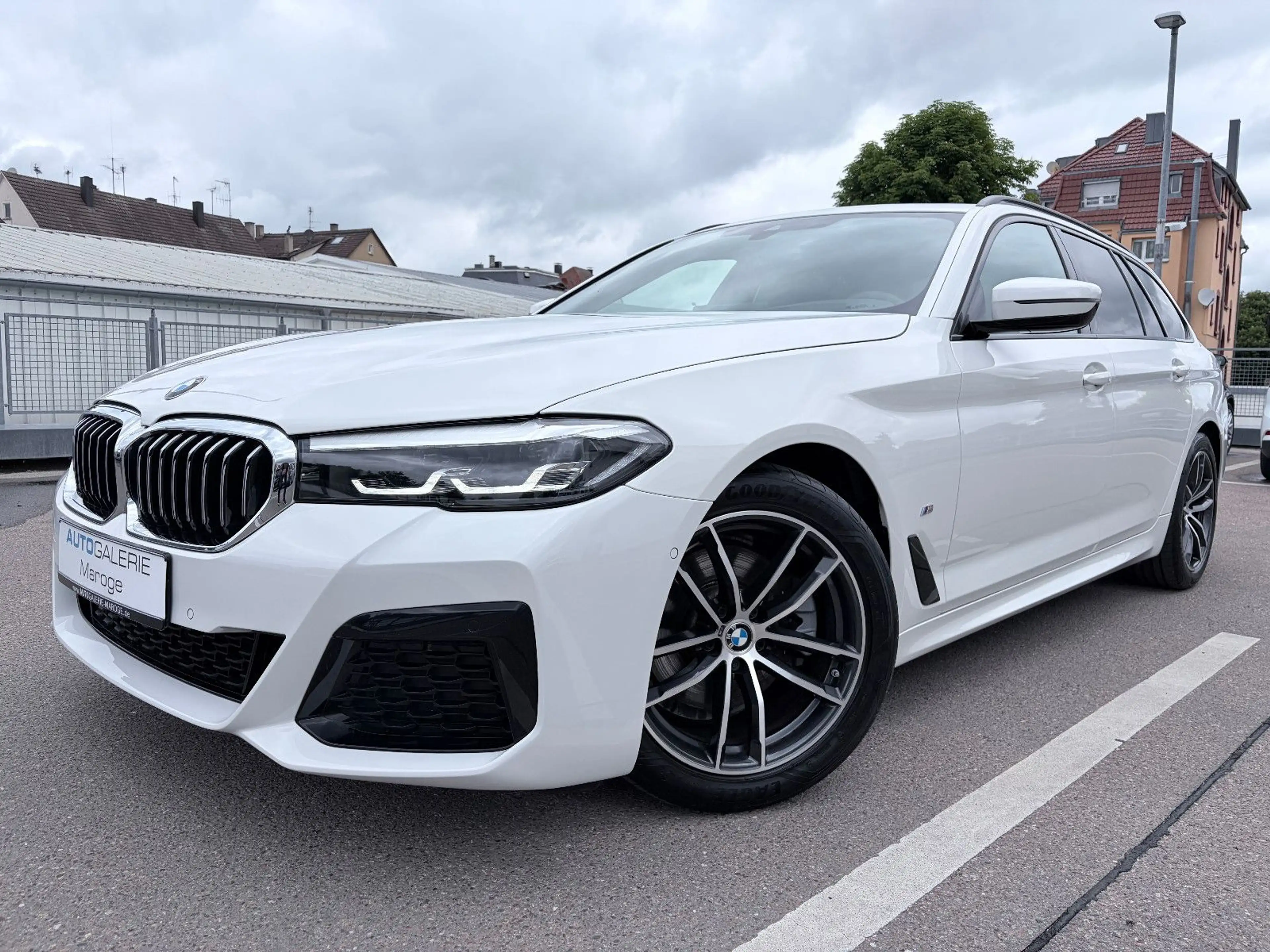 BMW 520 i Aut. M Sport PANO/AHK/HUD/KOMFORTSITZE