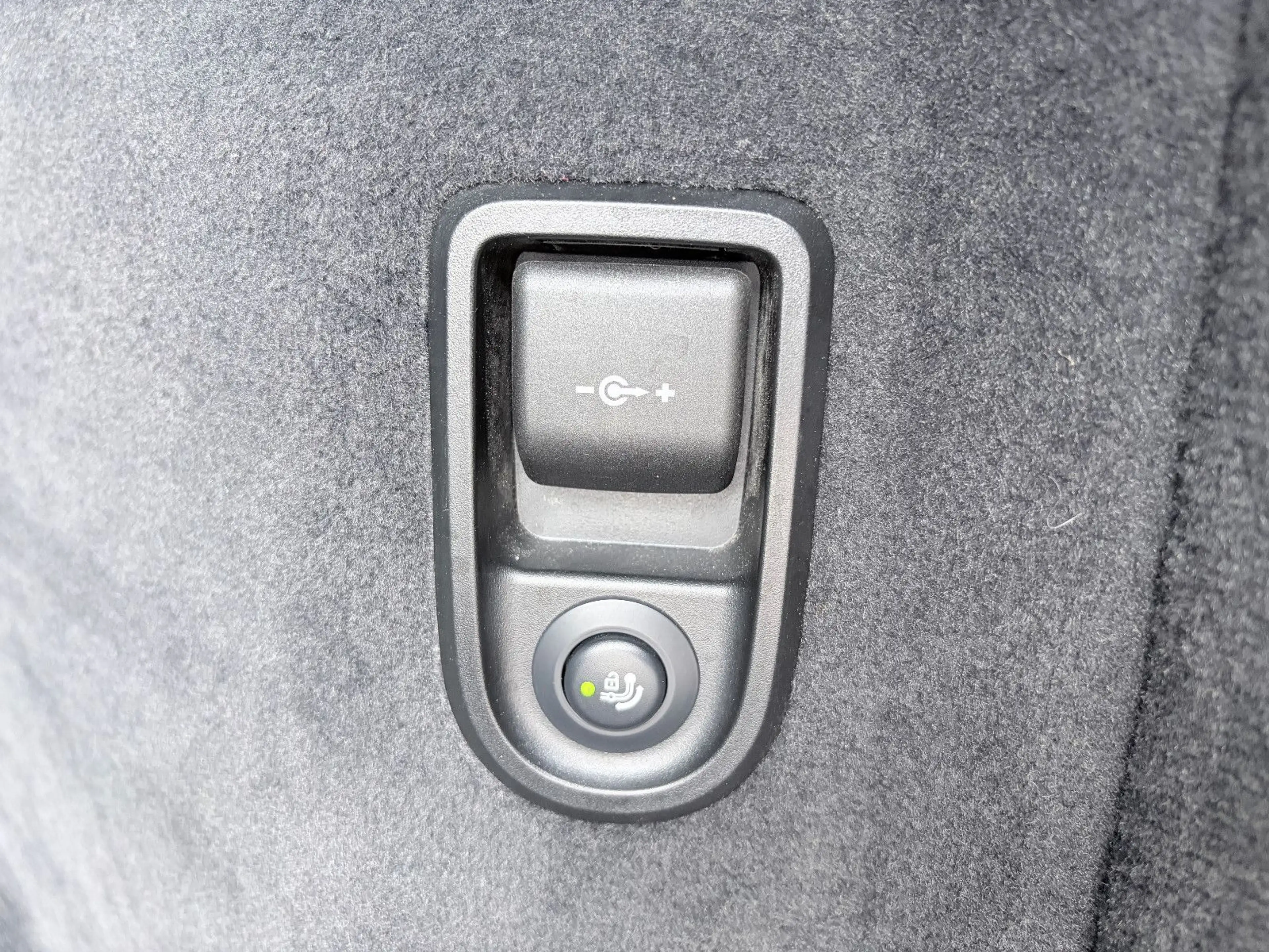 BMW 520 i Aut. M Sport PANO/AHK/HUD/KOMFORTSITZE — photo 15