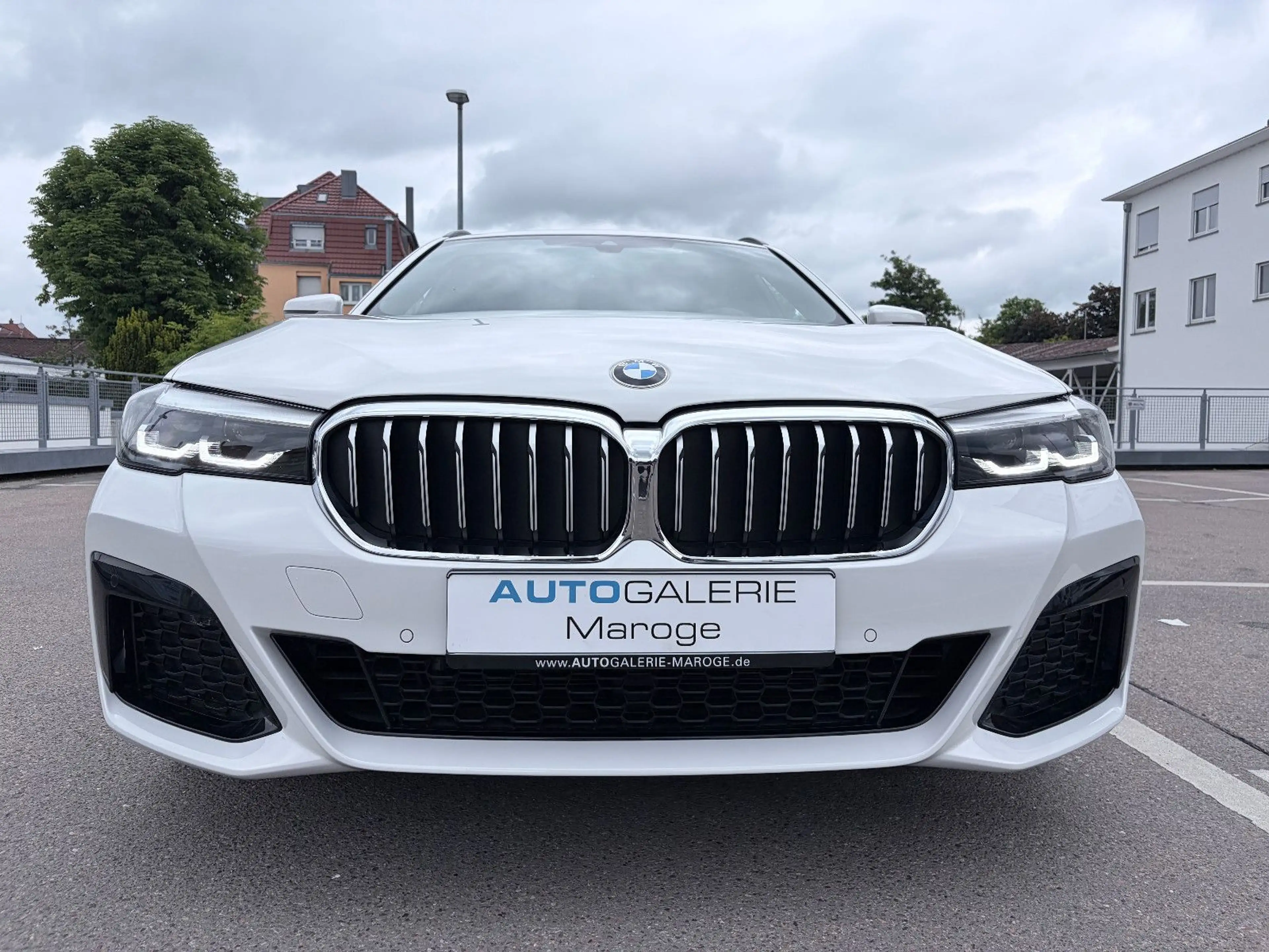 BMW 520 i Aut. M Sport PANO/AHK/HUD/KOMFORTSITZE — photo 2