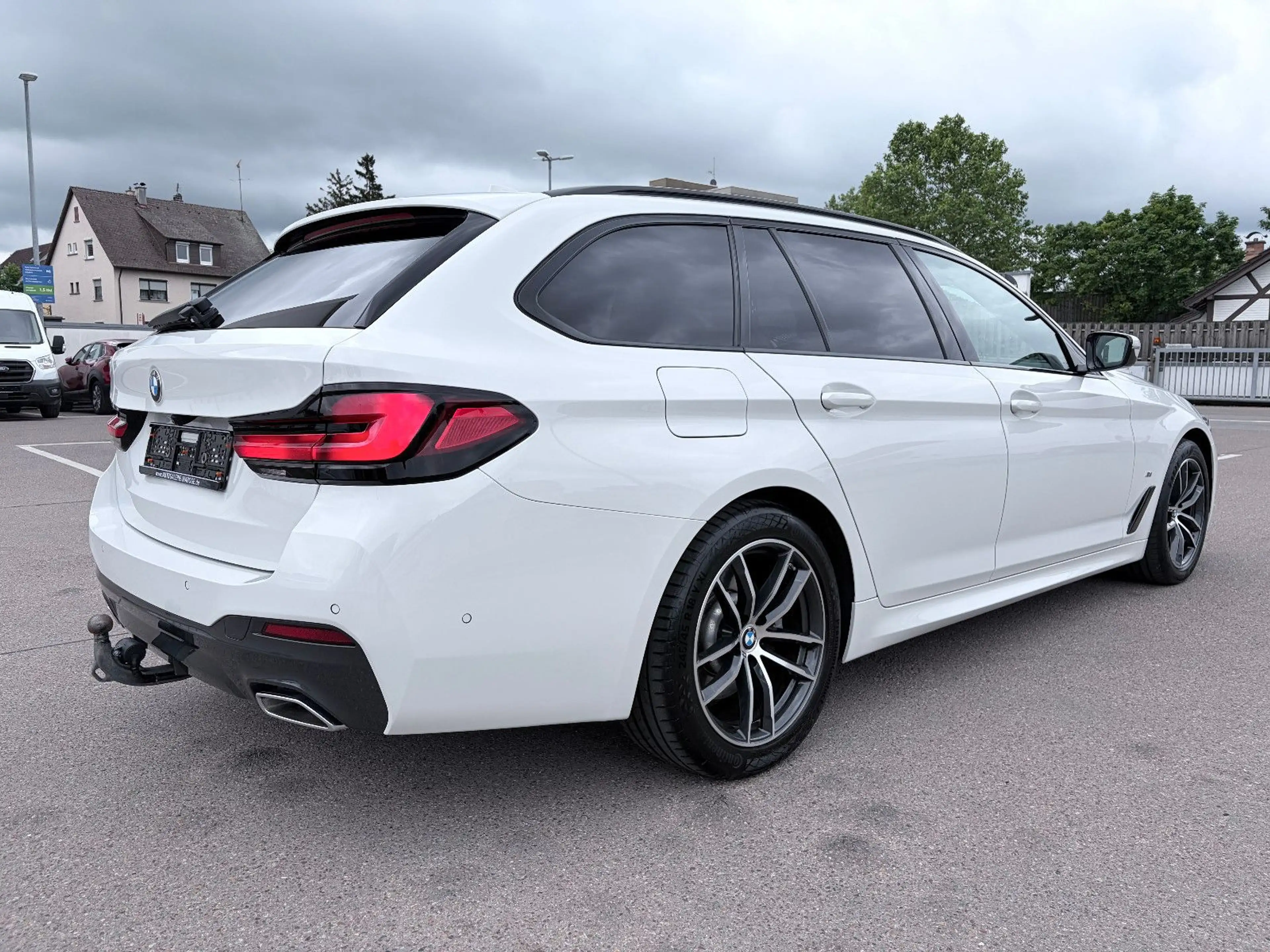 BMW 520 i Aut. M Sport PANO/AHK/HUD/KOMFORTSITZE — photo 5