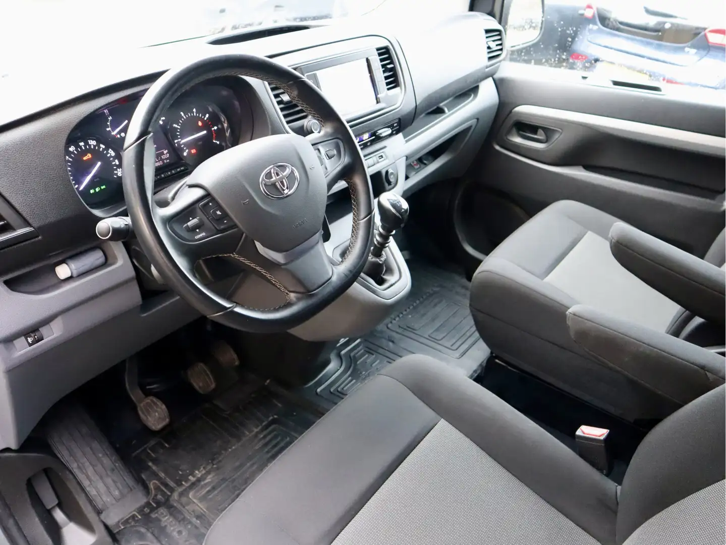 Toyota Proace DUBBELE CABINE 145PK MARGE/BTW VRIJ Gris - 2