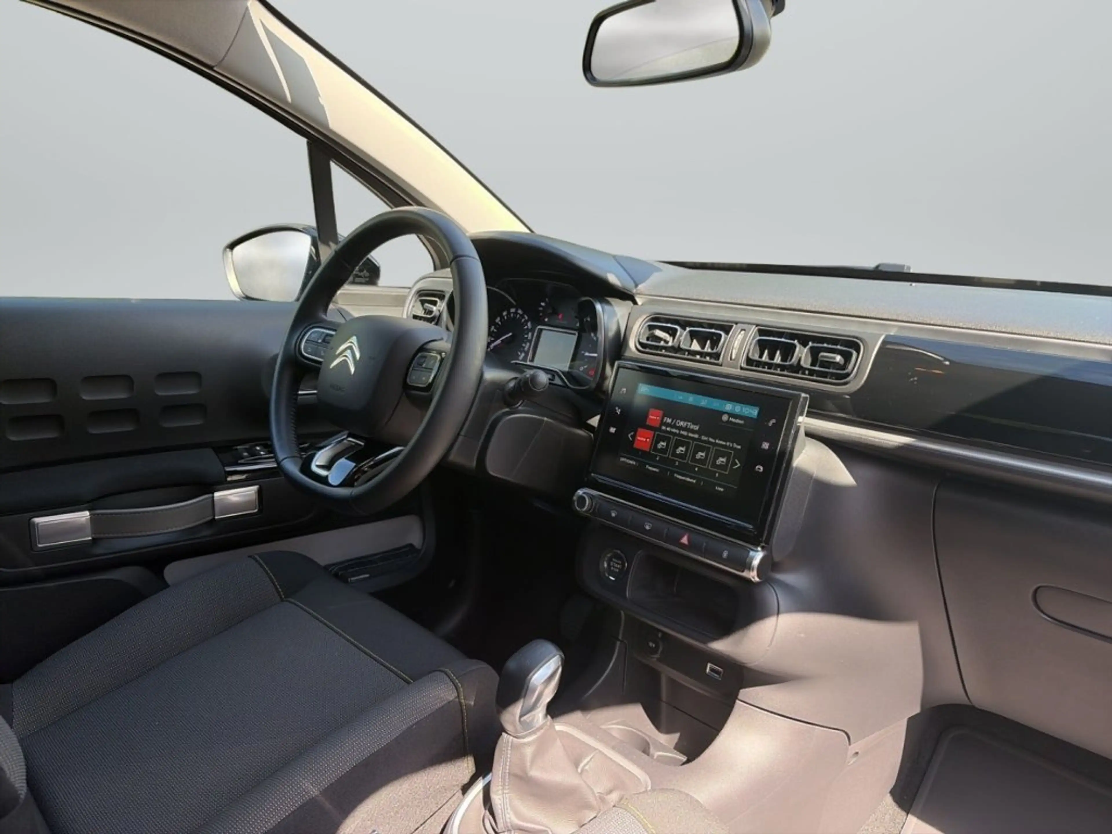 Citroen C3 PureTech 83 S&S 5-Gang-Manuell Shine — photo 6