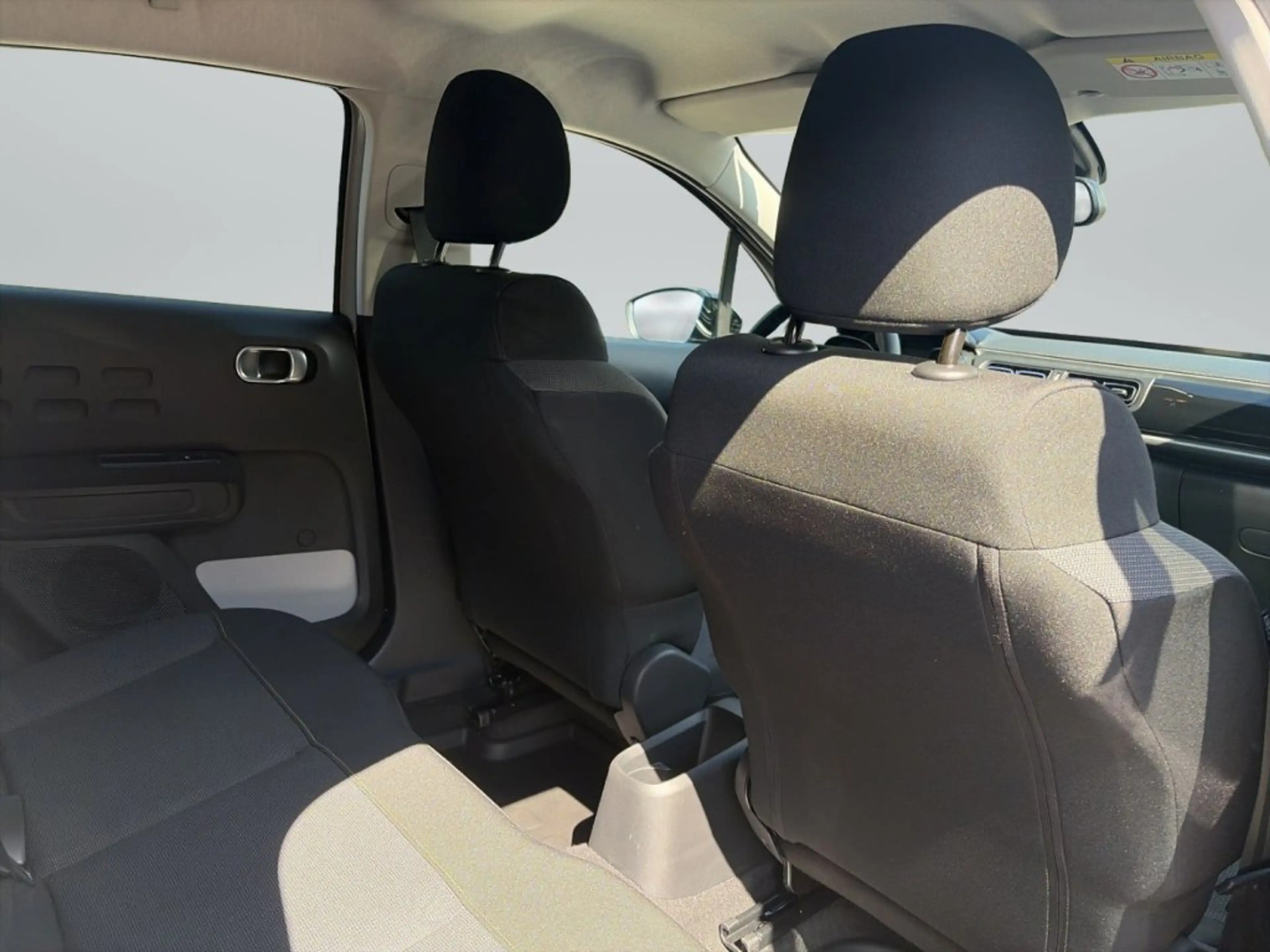 Citroen C3 PureTech 83 S&S 5-Gang-Manuell Shine — photo 9