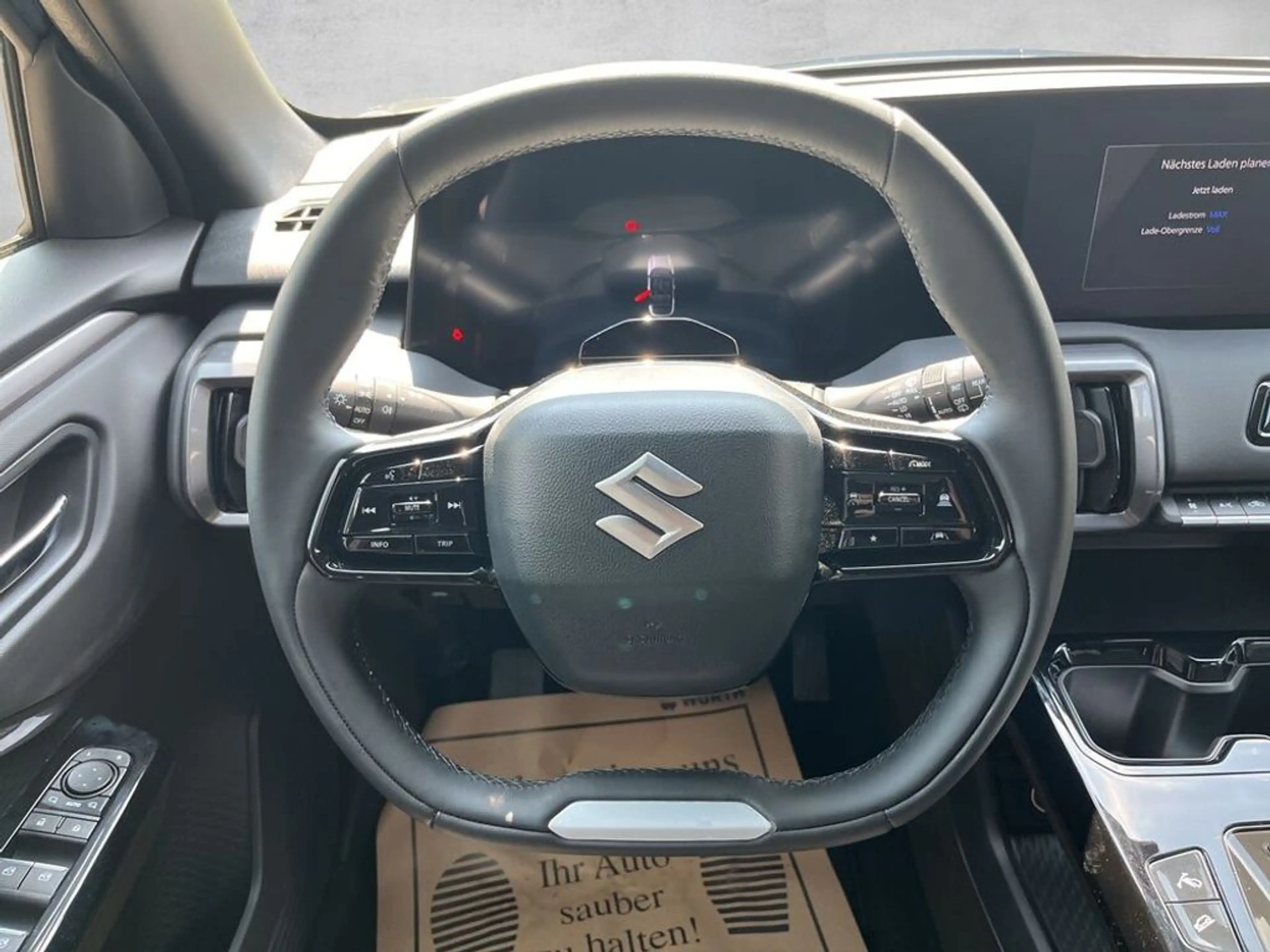 Suzuki Vitara e61kWh GL+ Allgrip-e Flash — photo 10