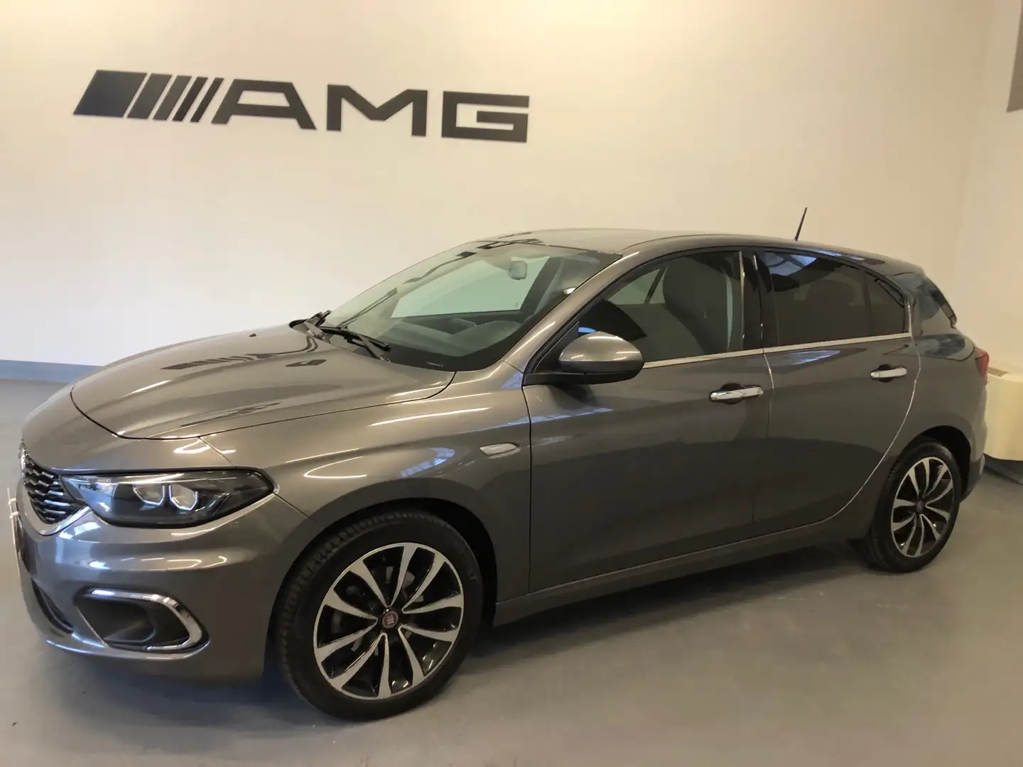 Fiat Tipo Tipo 5p 1.4 tjt Lounge Gpl 120cv  da € 220 Grigio - 2