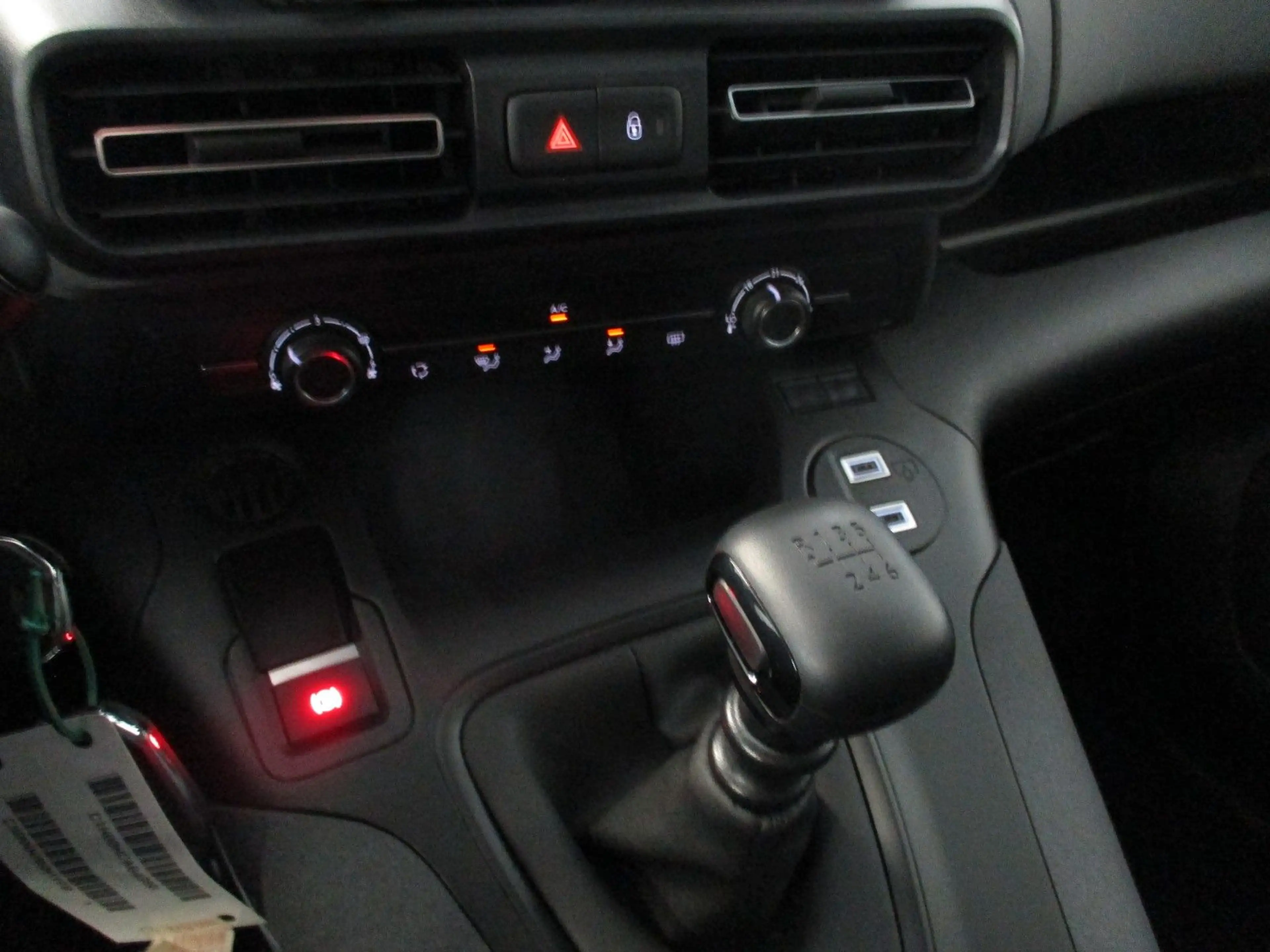 Peugeot Rifter Allure L1*KAMERA*CARPLAY*LED*SITZHEIZUNG — photo 11
