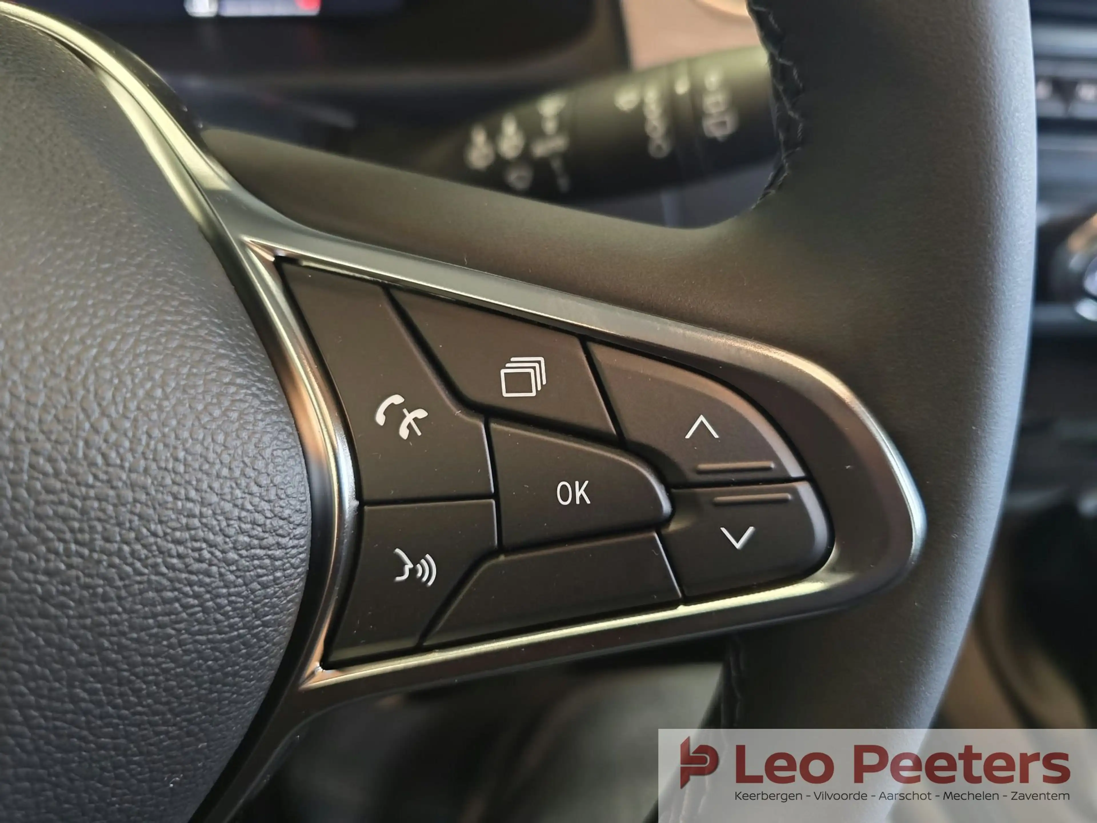 Nissan Townstar L2H1 DIG-T 130 A/T Tekna 7zit — photo 13