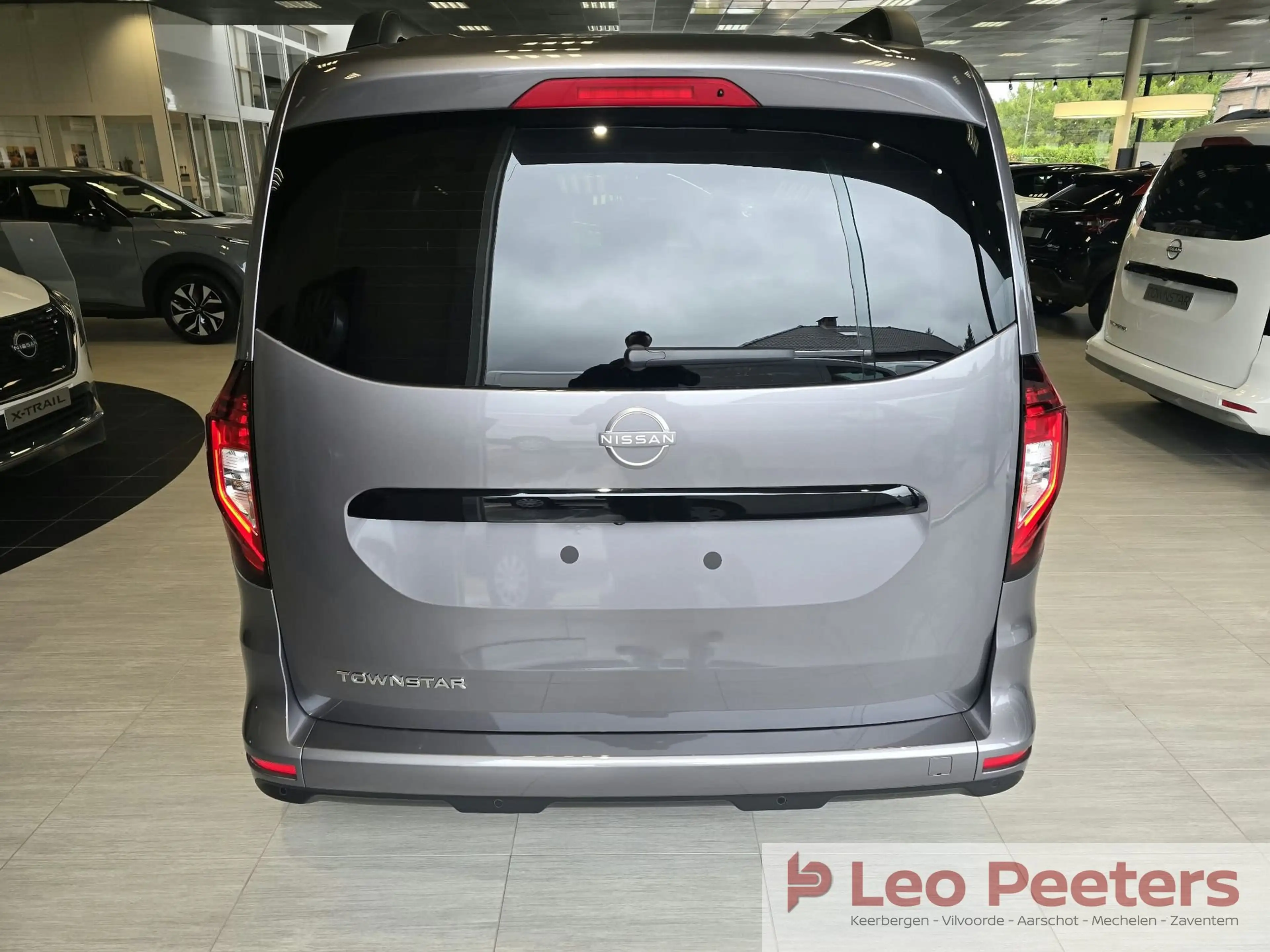 Nissan Townstar L2H1 DIG-T 130 A/T Tekna 7zit — photo 5