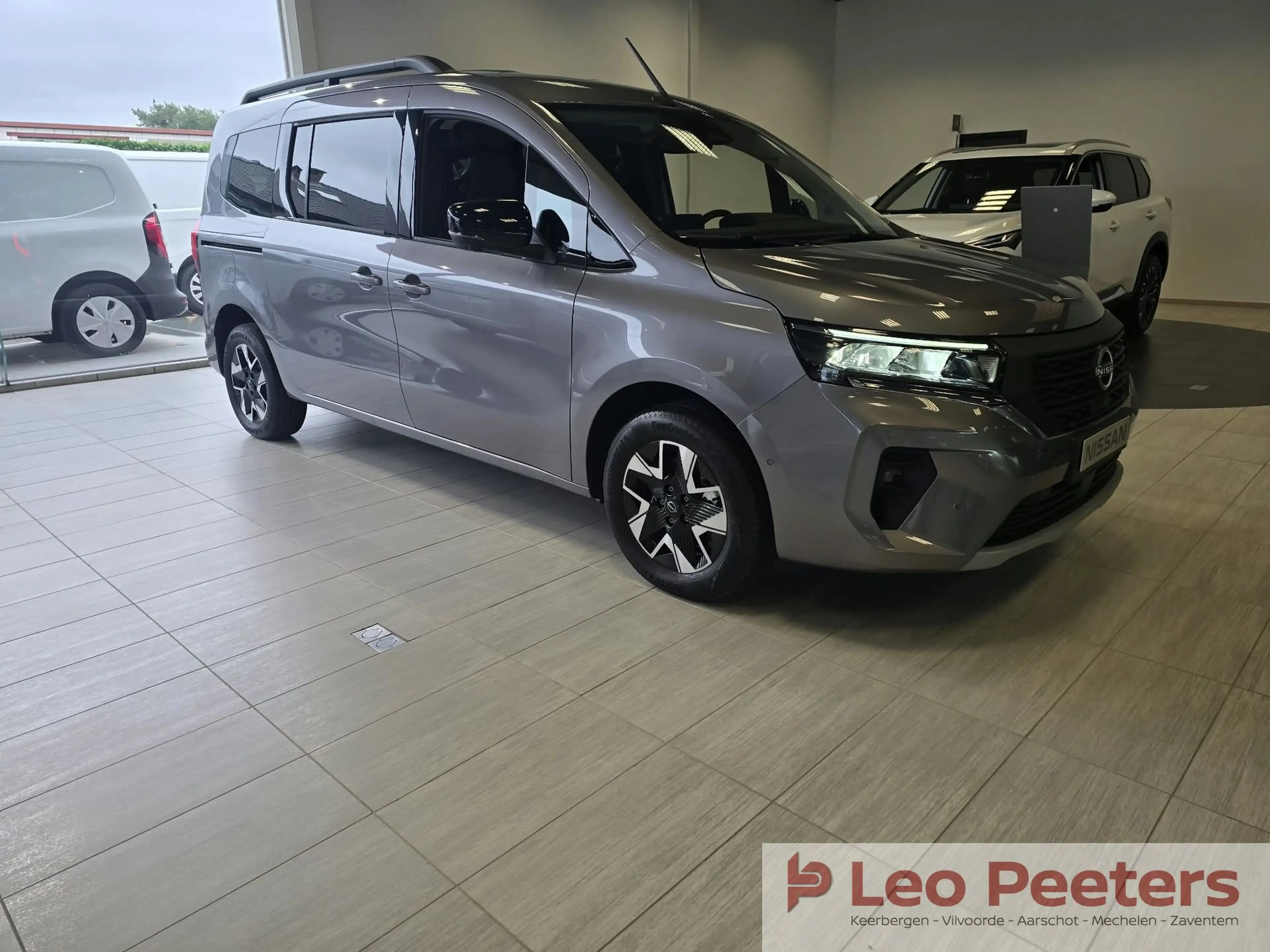 Nissan Townstar L2H1 DIG-T 130 A/T Tekna 7zit