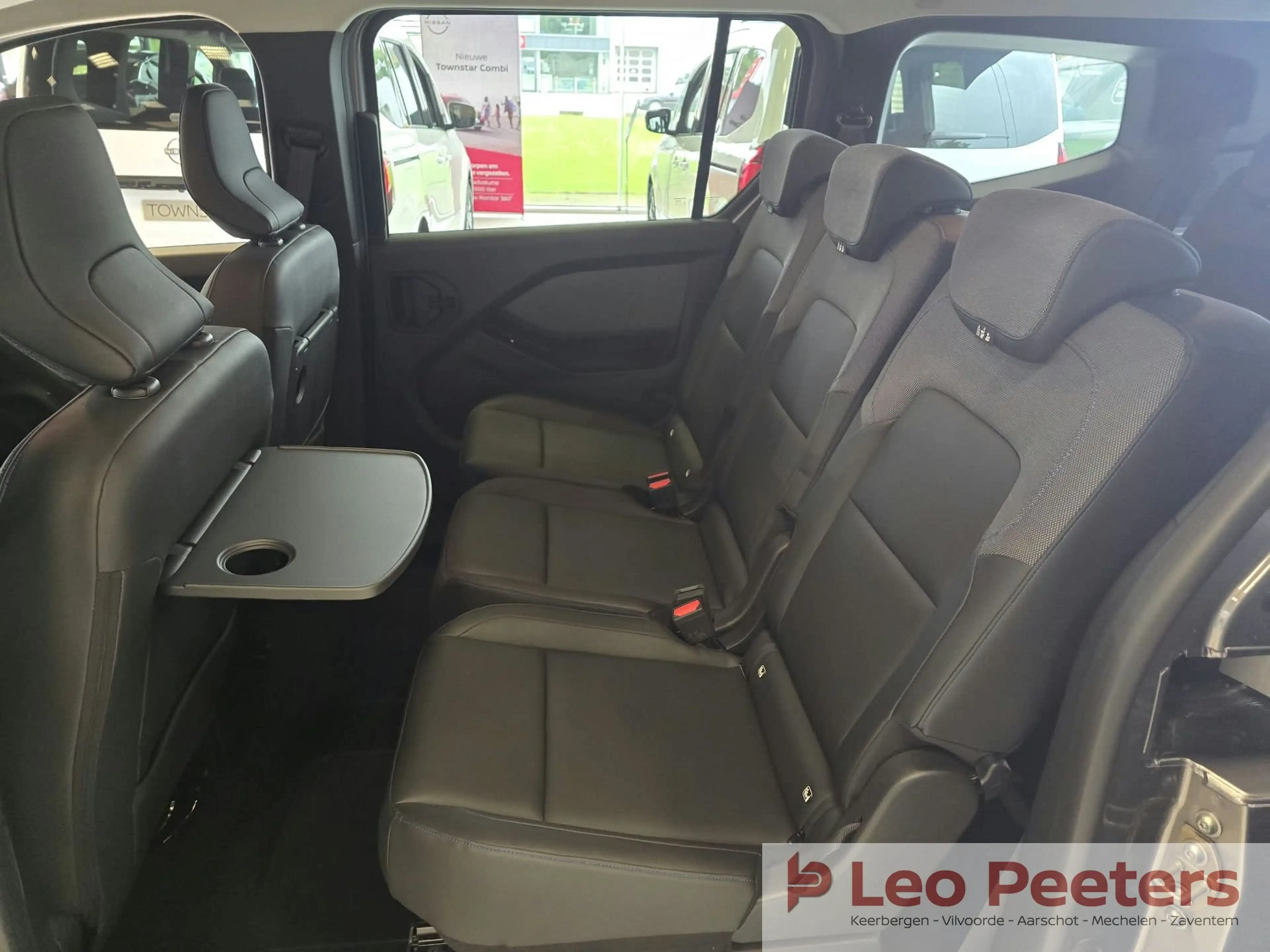 Nissan Townstar L2H1 DIG-T 130 A/T Tekna 7zit — photo 8