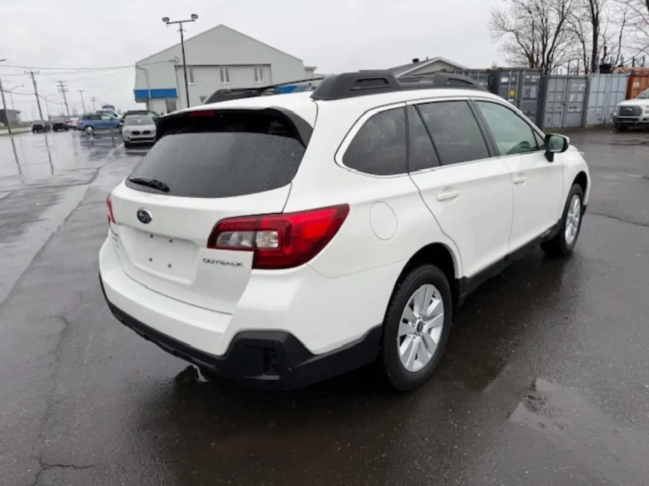 Subaru OUTBACK снимка Subaru OUTBACK