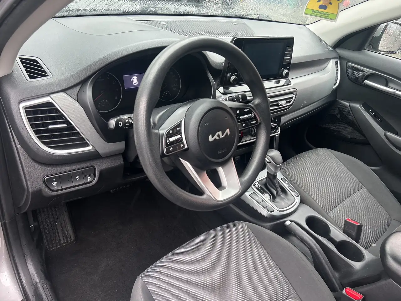 Kia Seltos снимка Kia Seltos