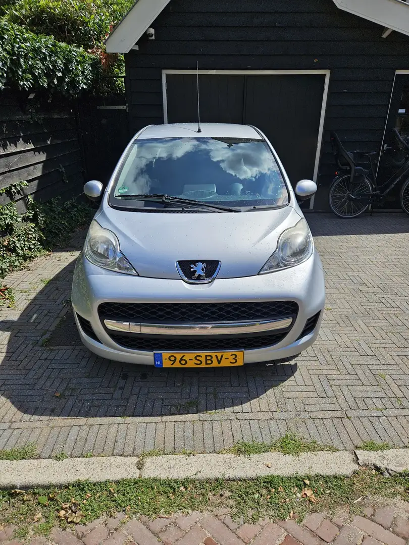 Peugeot 107 1.0-12V XS Gris - 1