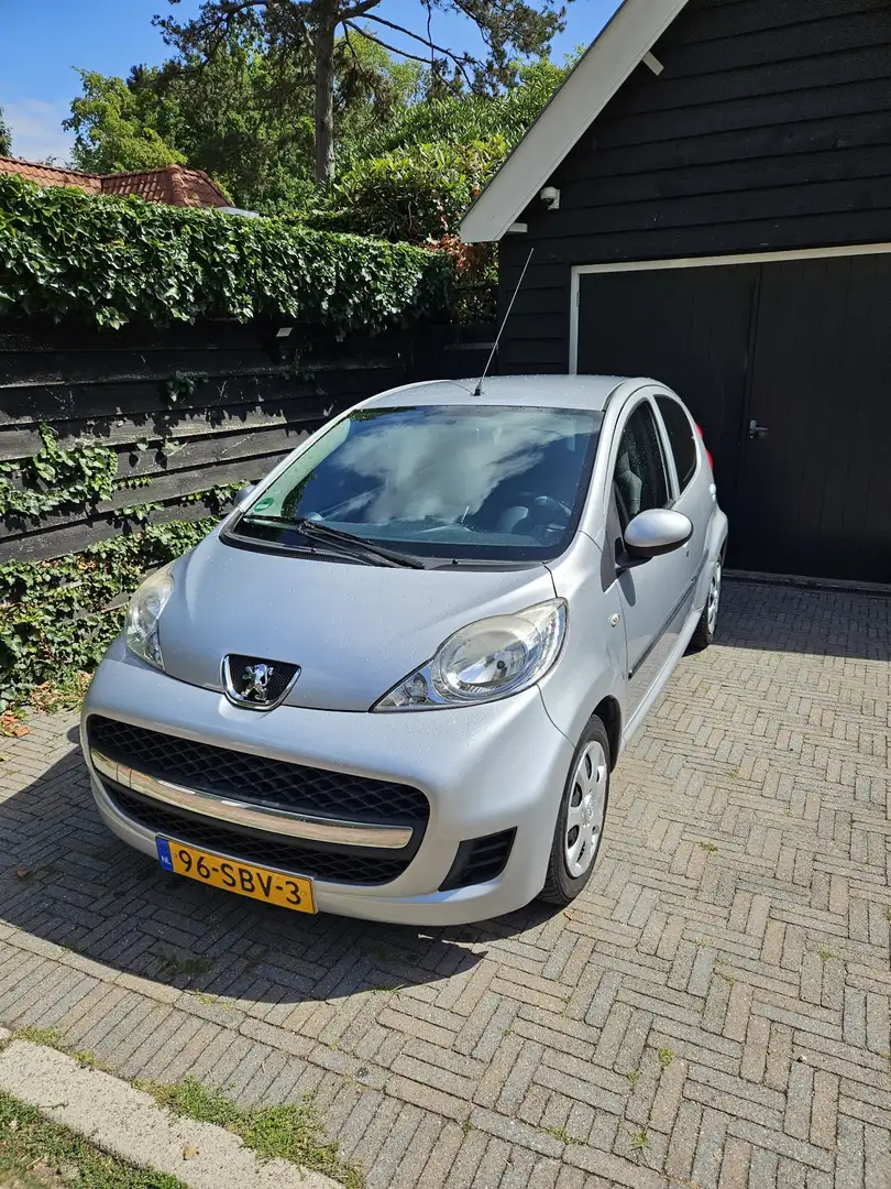 Peugeot 107 1.0-12V XS Gris - 2