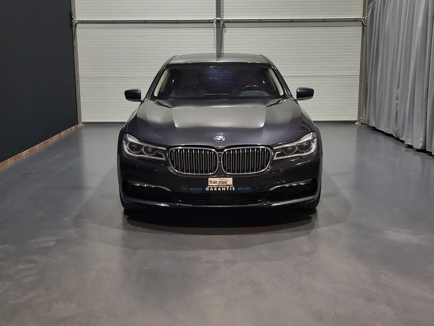 BMW 750 L d xDrive *TOP Ausstattung* Grau - 2
